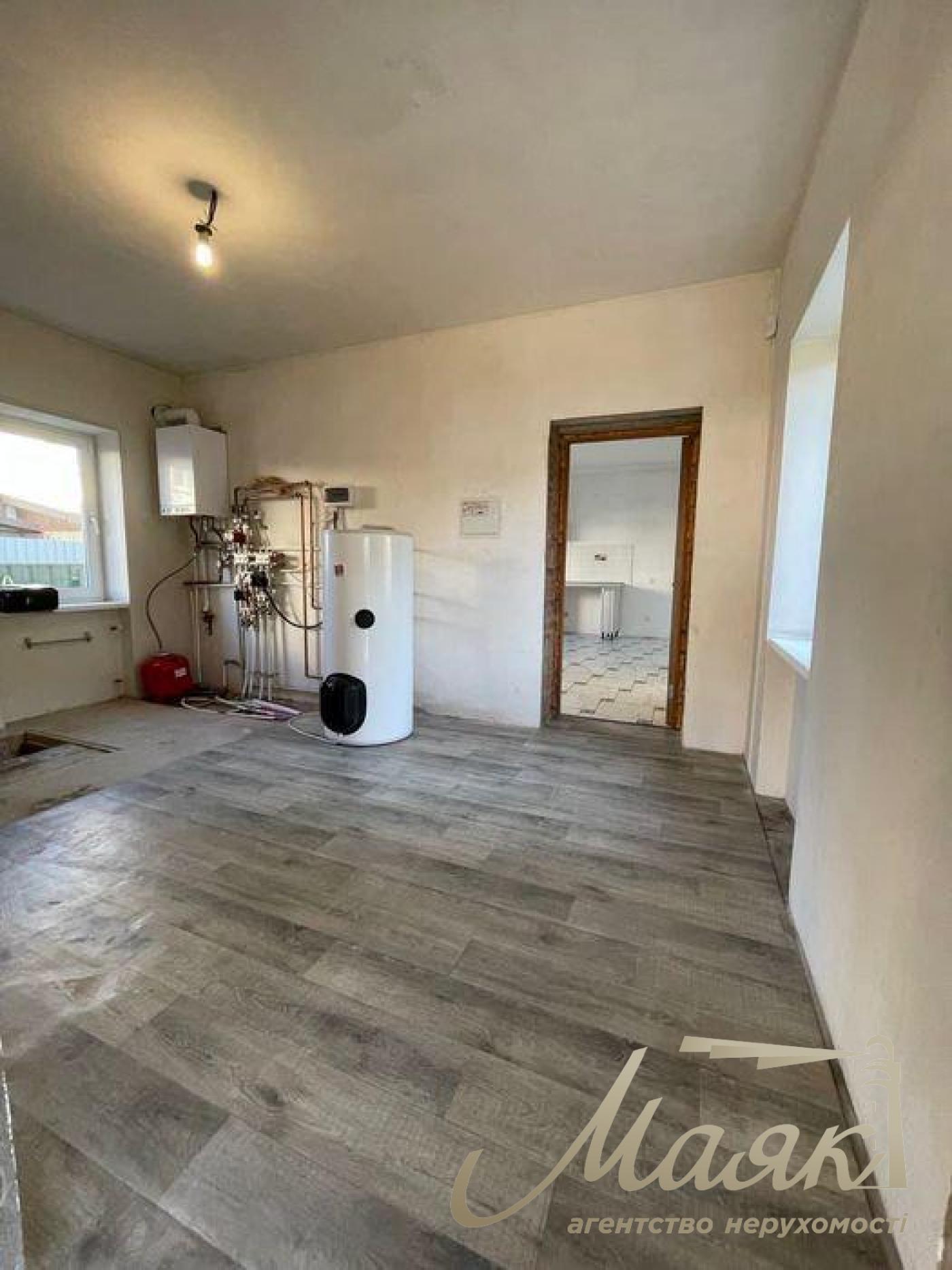 Продажа капитального дома 296м2 для семьи под Киевом в с. Крюковщина, ул. Вересневая