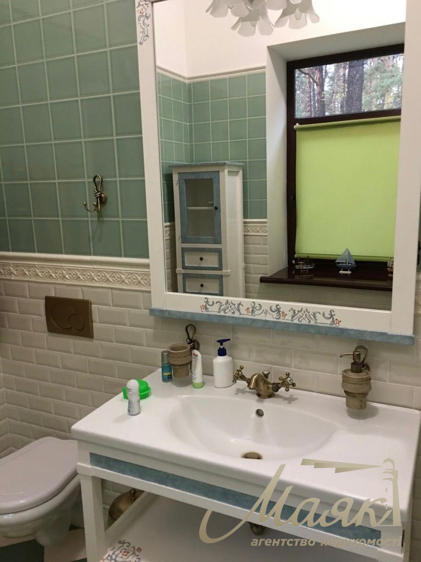 House for sale 1000 m2 Gostomel