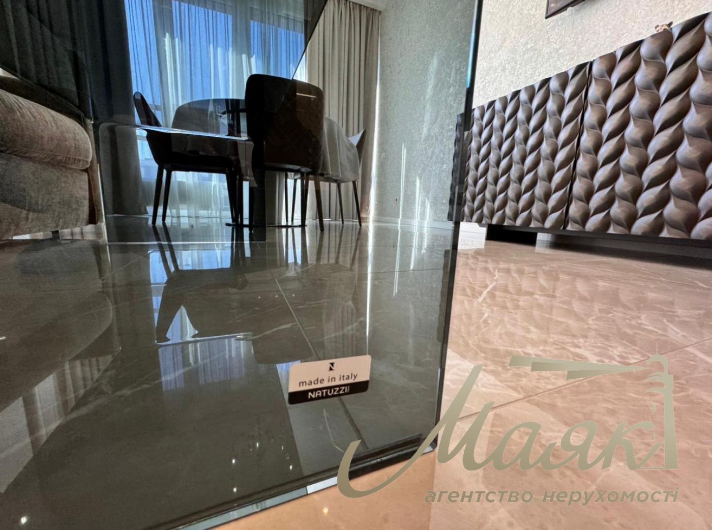 Rent 3-room apartment, "Hofmann House", Center, (There is always electricity)