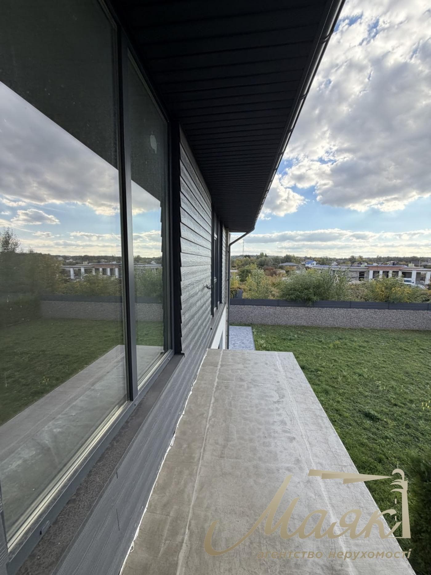 Продаж 2-поверхового будинку площею 300 м², КГ Хутір Ясний