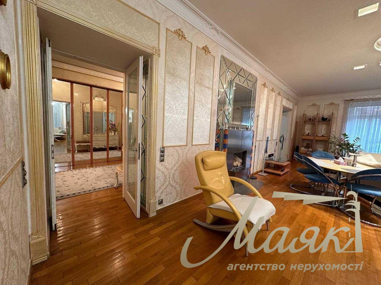 Аренда помещения под офис 180 м² в самом центре Киева, на Майдане Независимости
