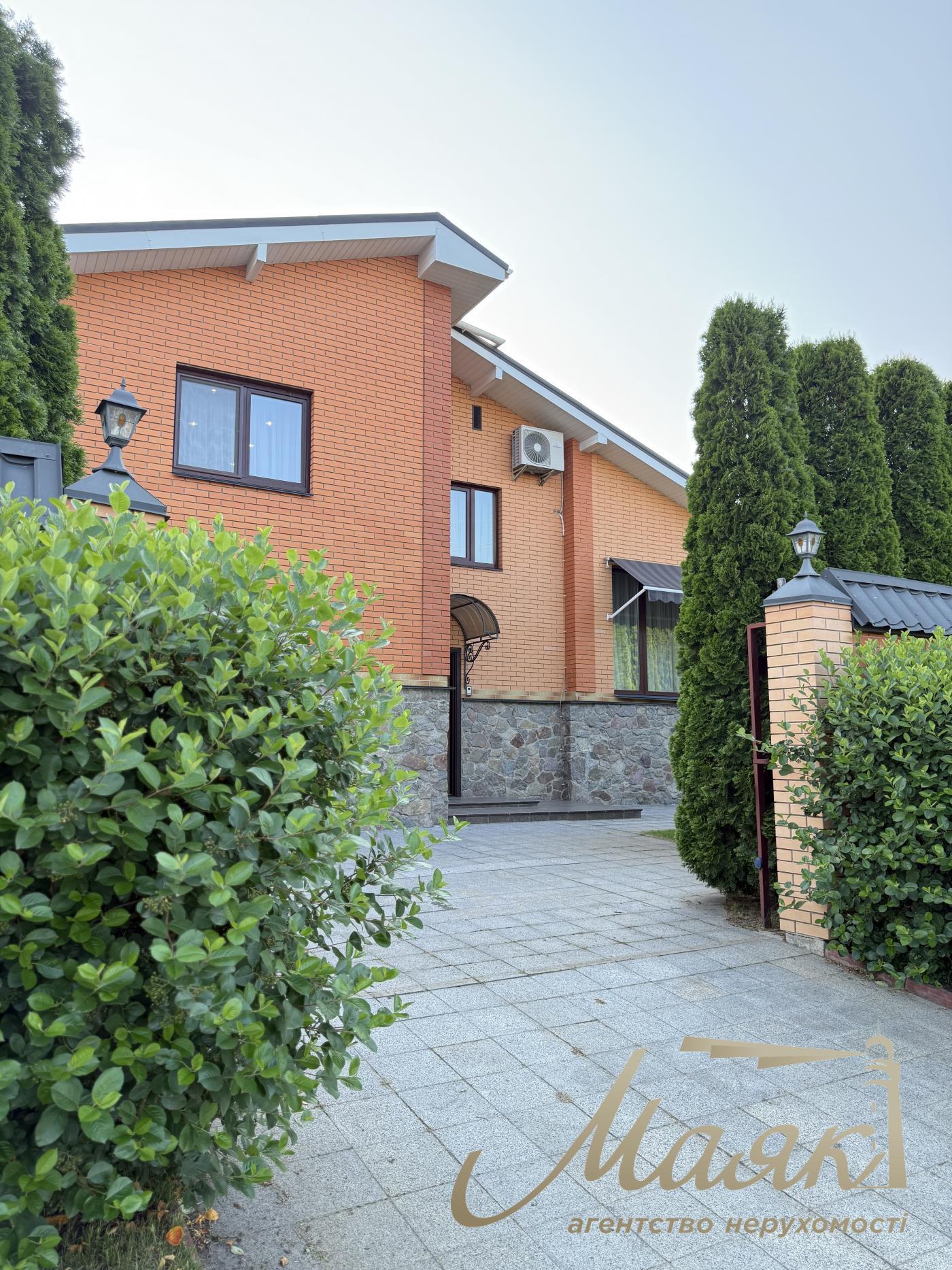 Оренда будинку 400 кв.м з тенісним кортом, великою зеленою територією | Бориспільський район| с.Гора