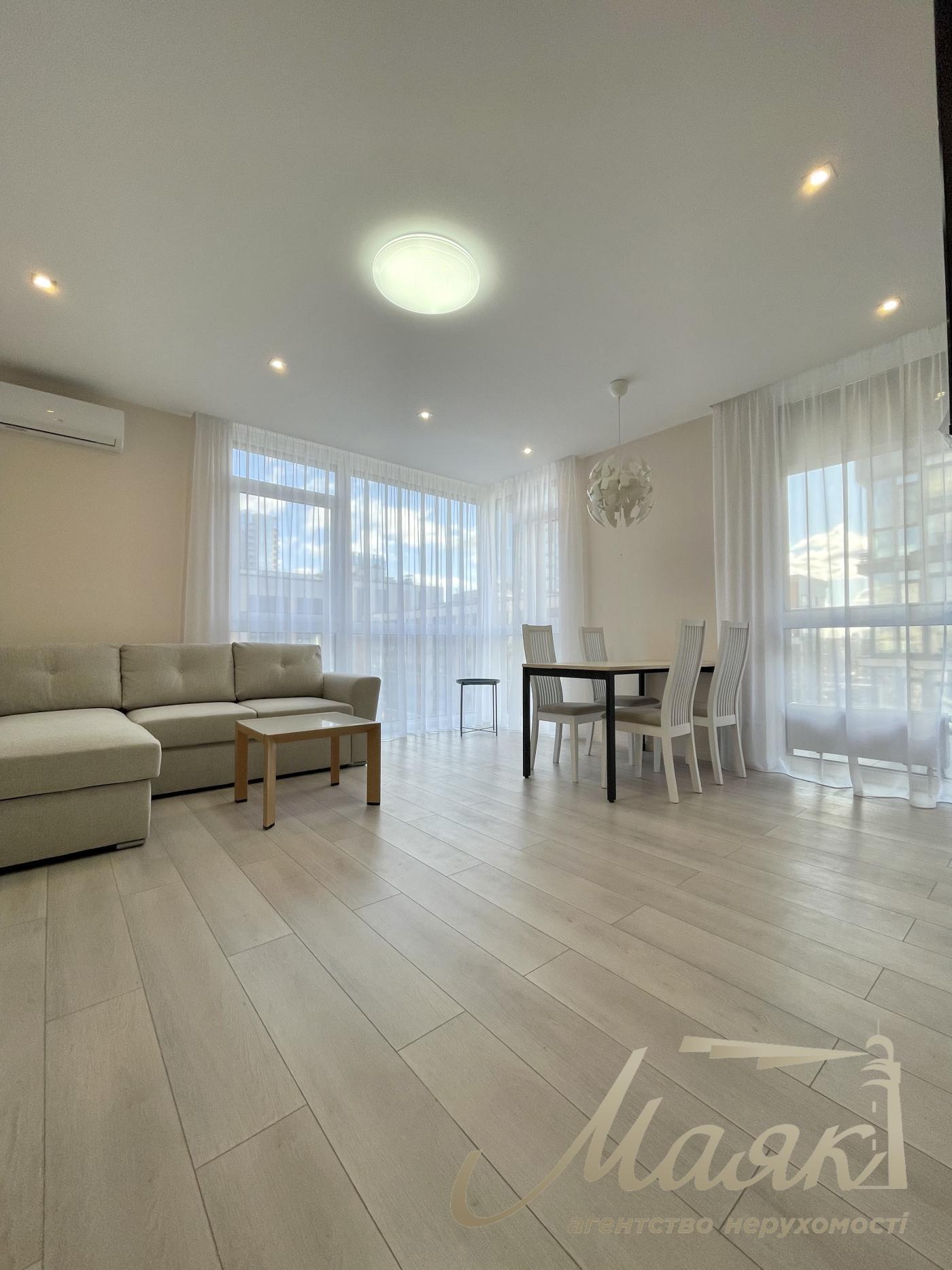 Аренда 3к. квартиры, ЖК "Французский квартал", ул. Предславинская