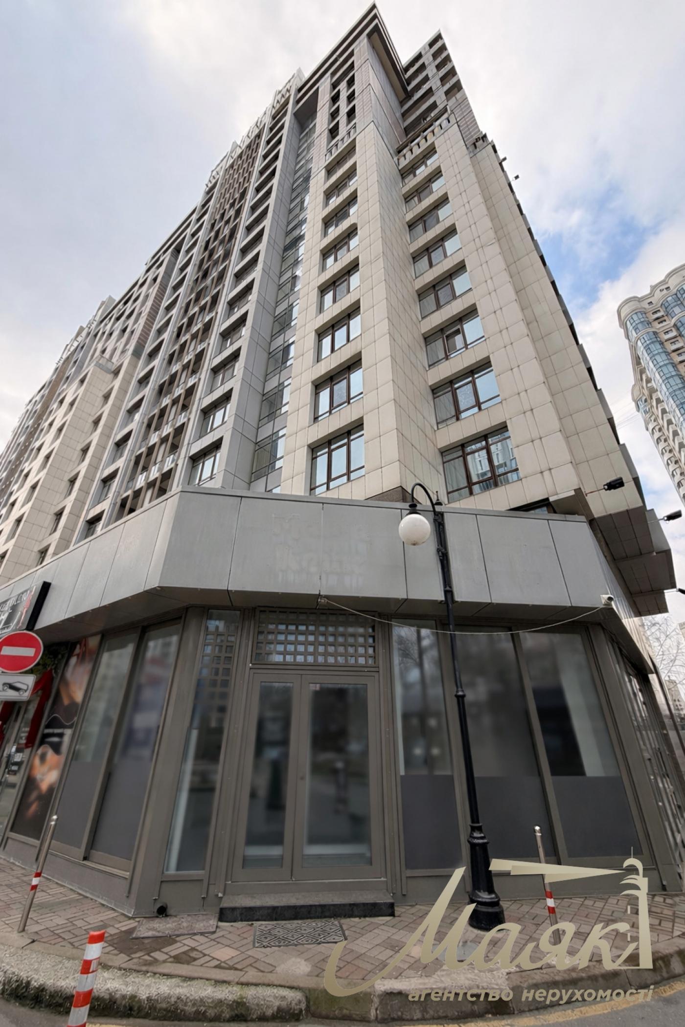 Lease of front commercial premises Residential Complex Novopecherskie Lipki