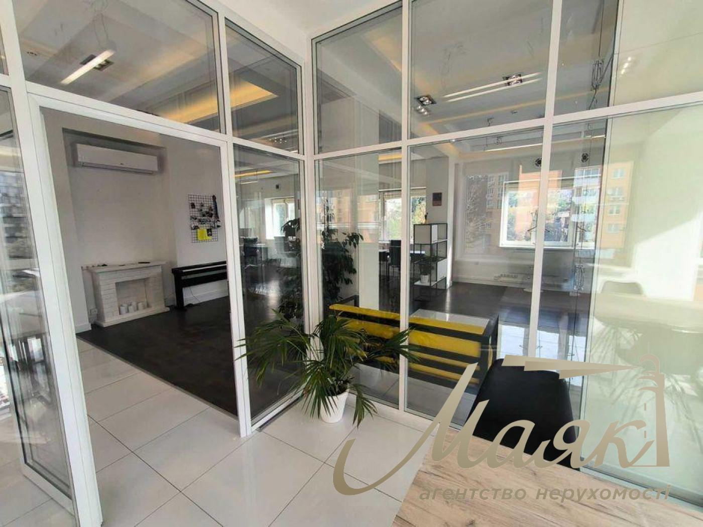 Office for rent 96m2 on Barbusa street 5-A, Olimpiyskaya Street