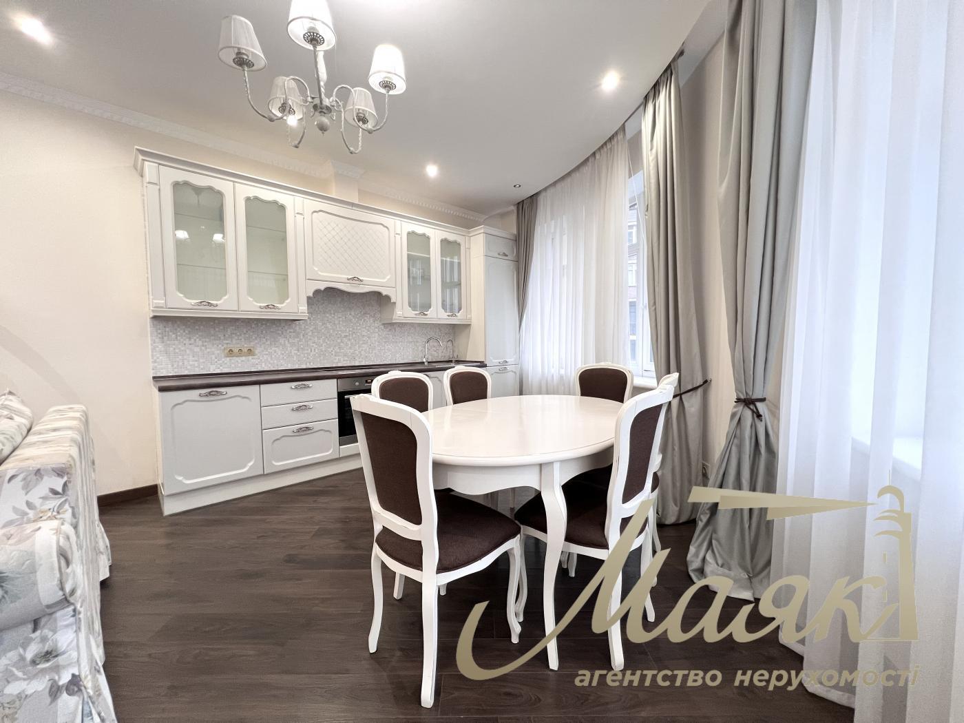 Аренда 3-х комнатной квартиры на Печерске в ЖК по ул. Евгения Коновальца 36В