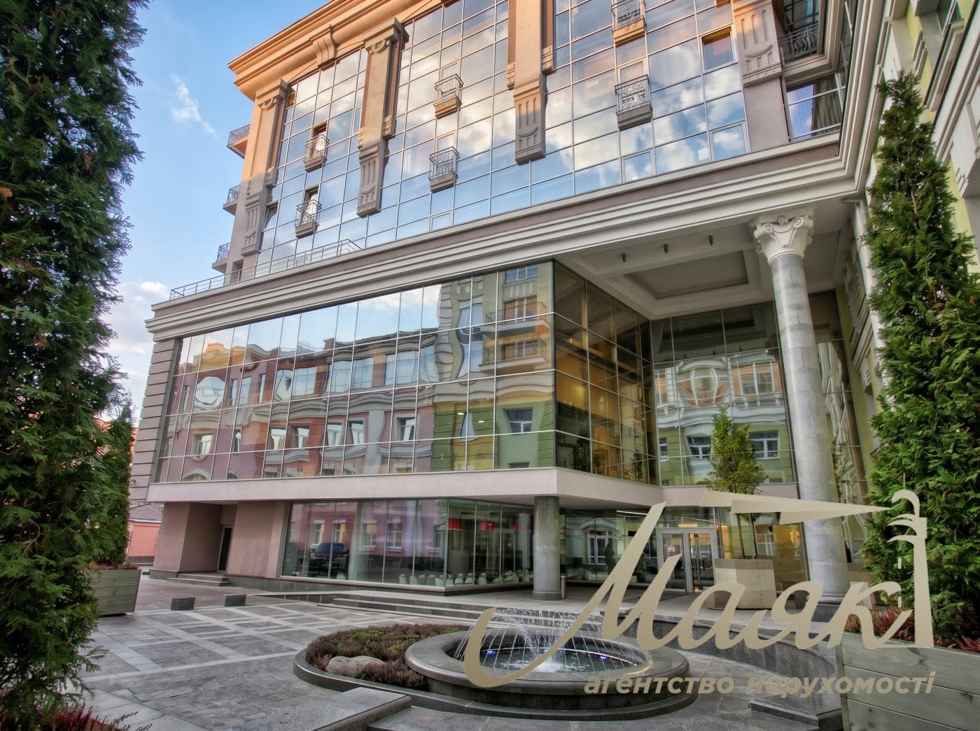 Оренда автономного офісу в БП "Європасаж", 225м², стм. Олімпійська, Центр, Київ