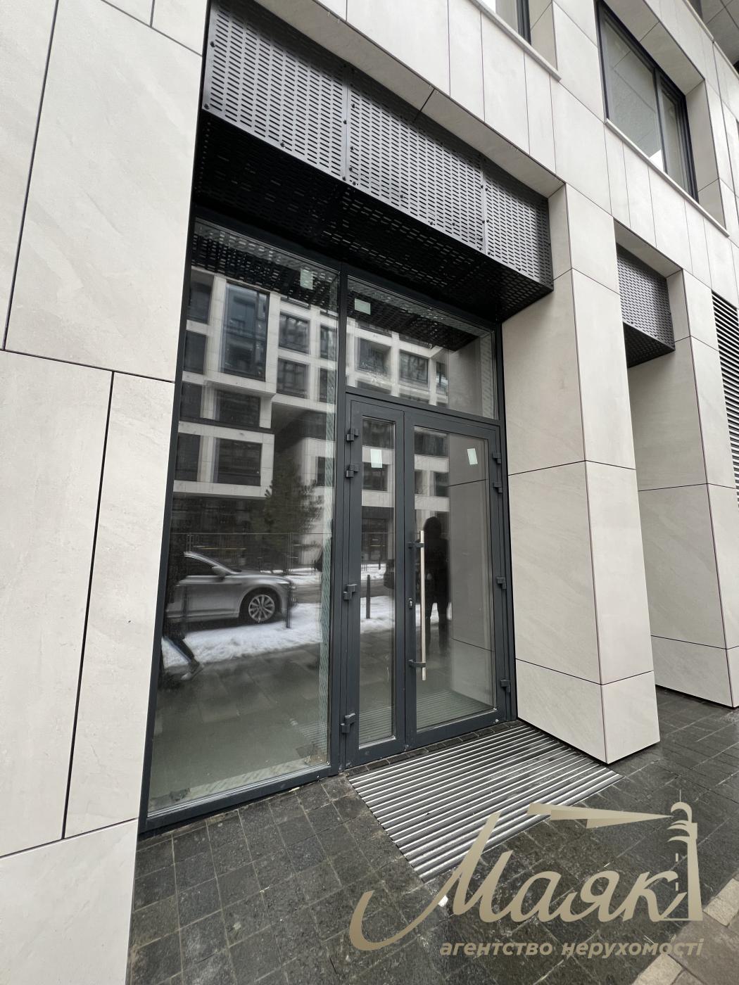 Sale of facade premises 26.3 m2, residential complex UNIT HOME.