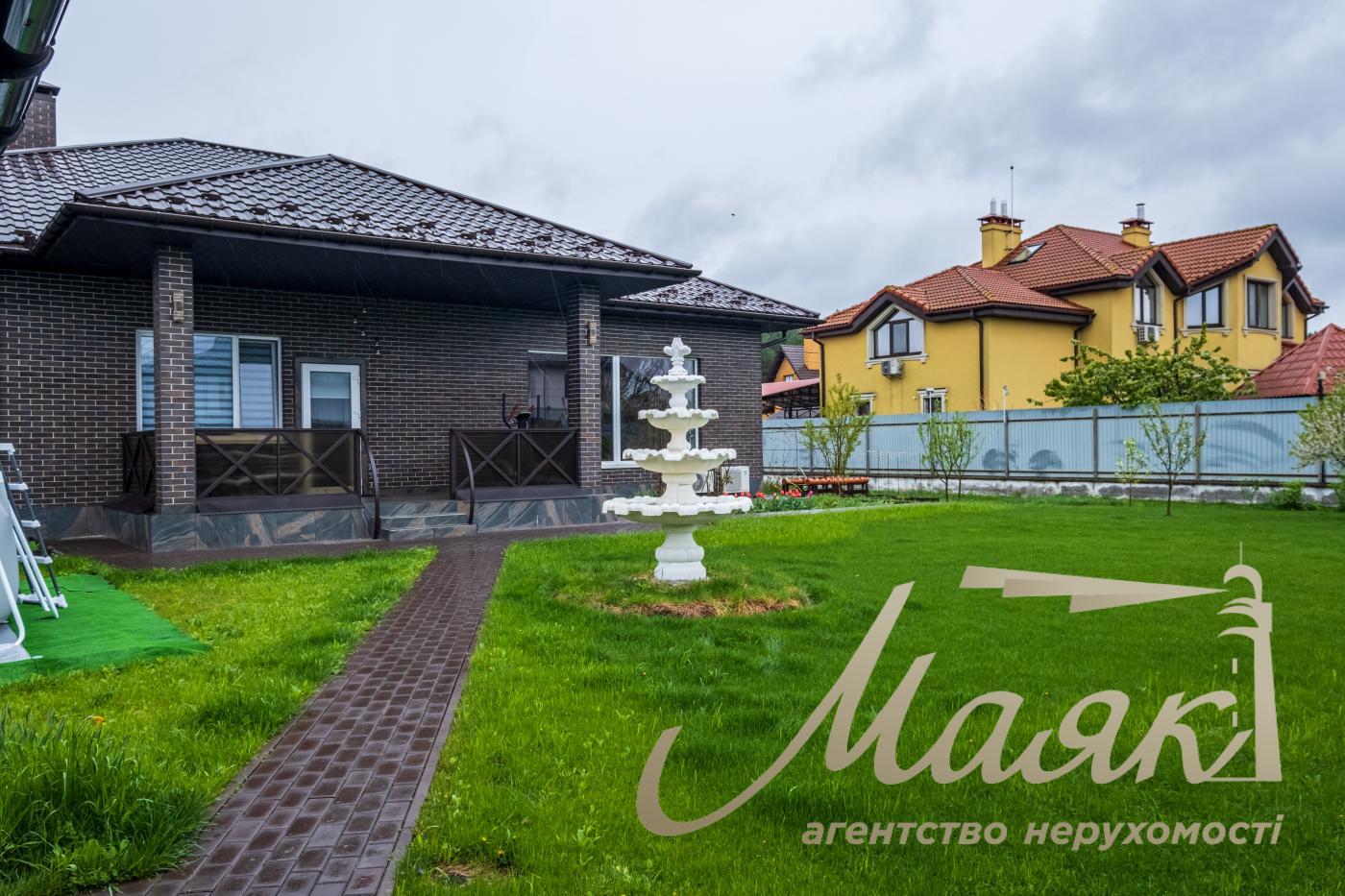 Продажа одноэтажного дома 182.6 м2 в с. Погребы, ул. Пасиченка, Киевская обл, Броварский р-н.