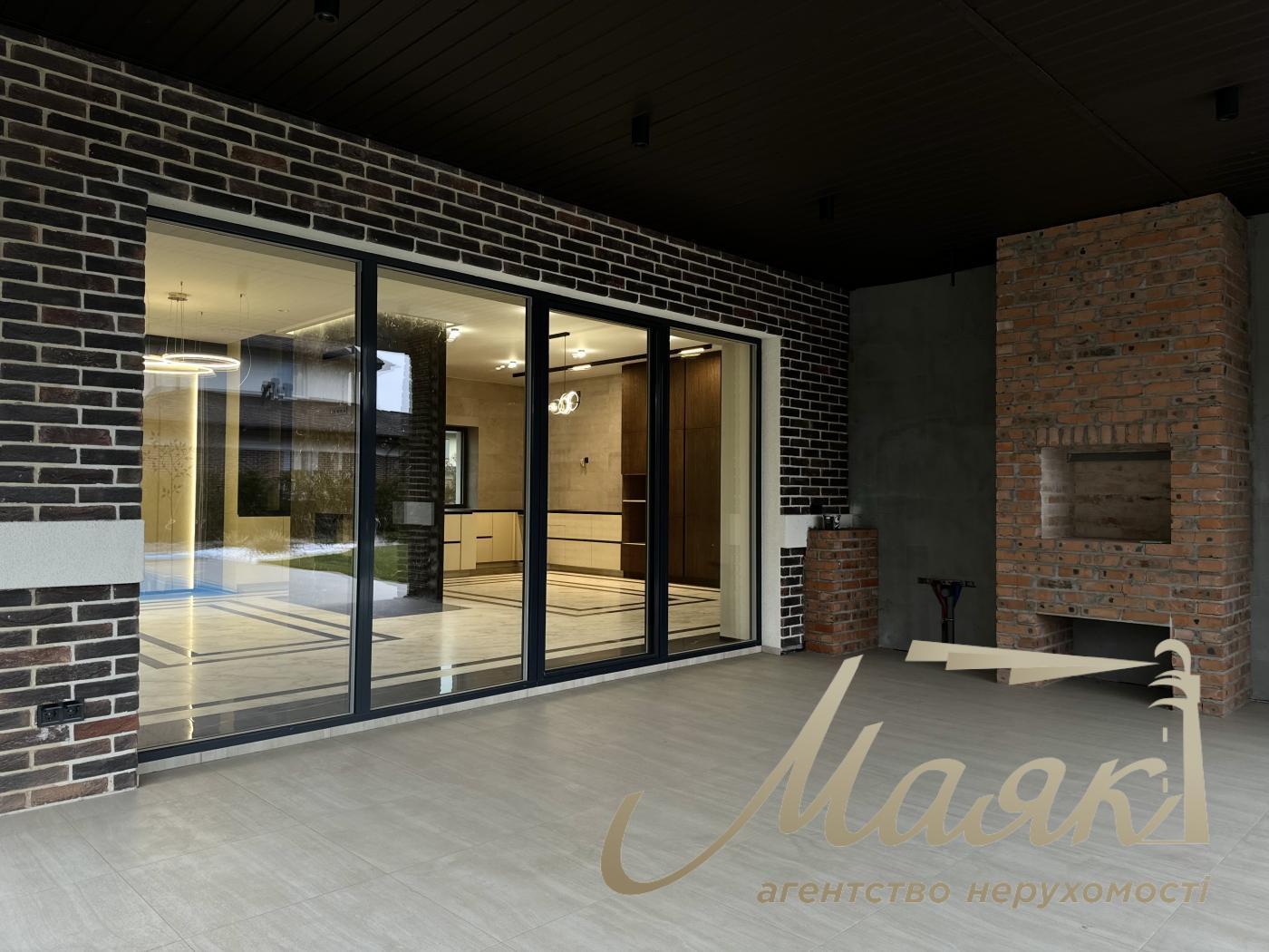 Продажа дома 286 м2  в с.Ходосовка КГ ВИТАГРАД