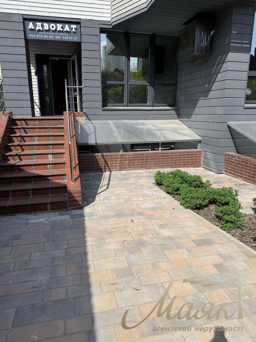 Rent a facade room in WestHouse Residential Complex 67m2, Demeevskaya metro station