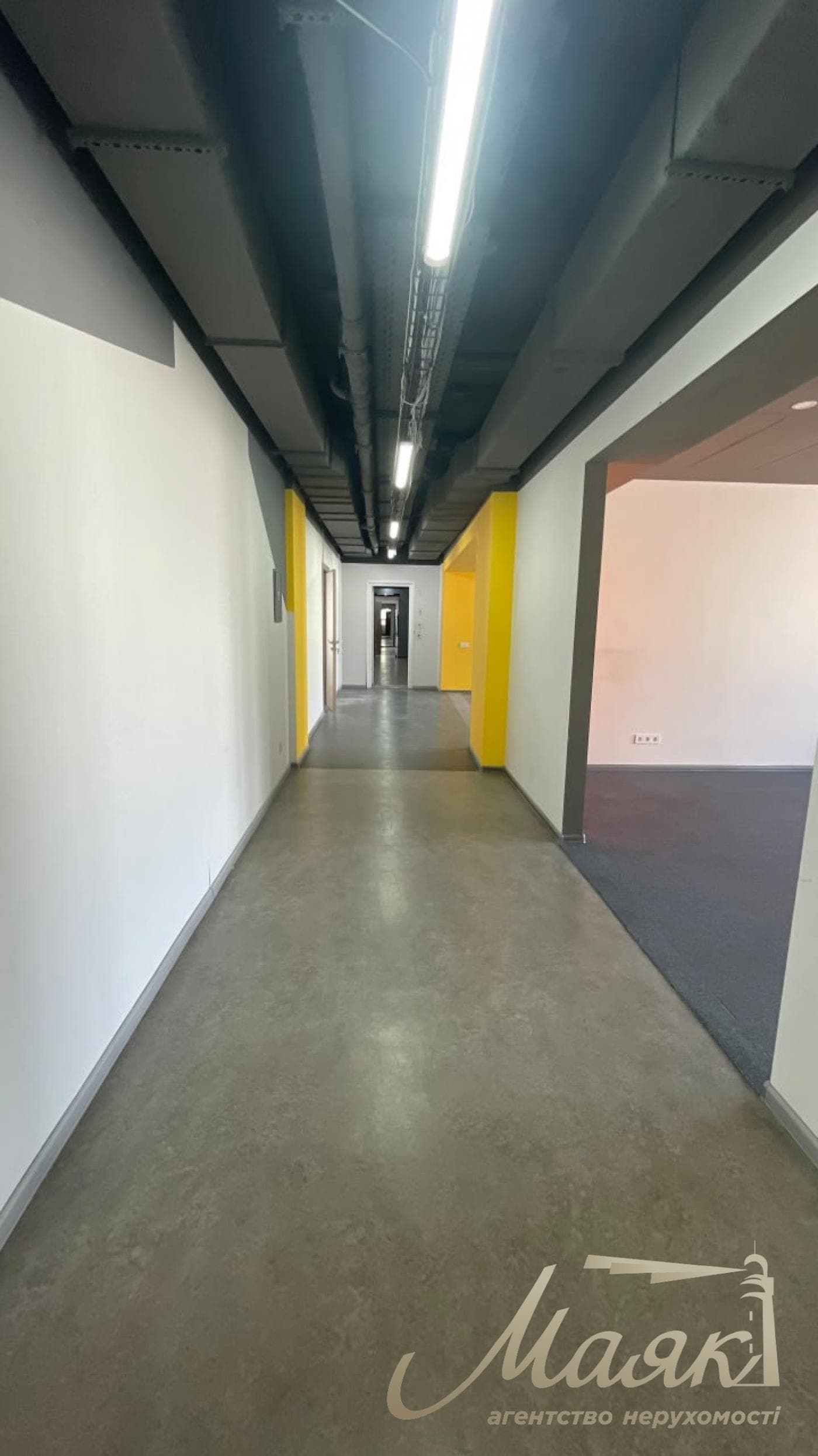 Оренда офісу площею 1500 м² у бізнес-центрі «Доміно», вул. Нижній Вал, 51, Поділ.