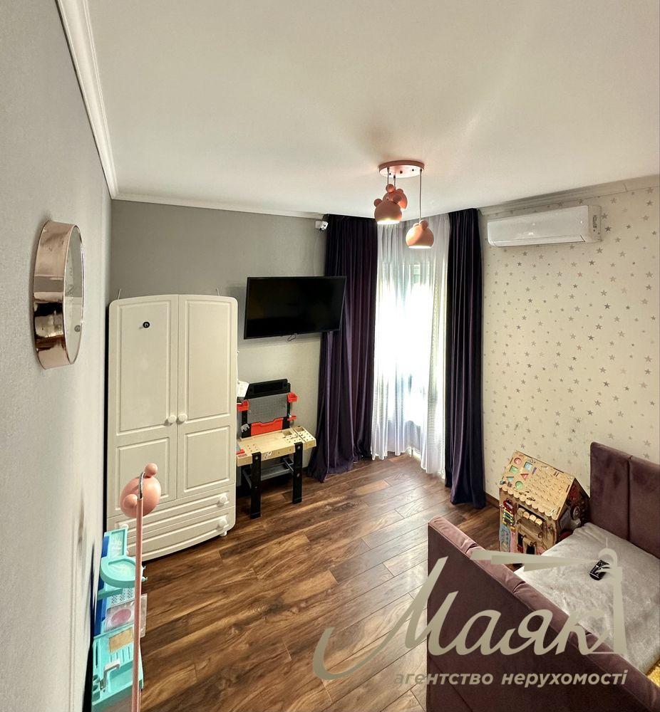 Оренда двоповерхового будинку площею 110 м² на ділянці 4 сотки. Петропавлівська Борщагівка, Києво-Святошинський район.