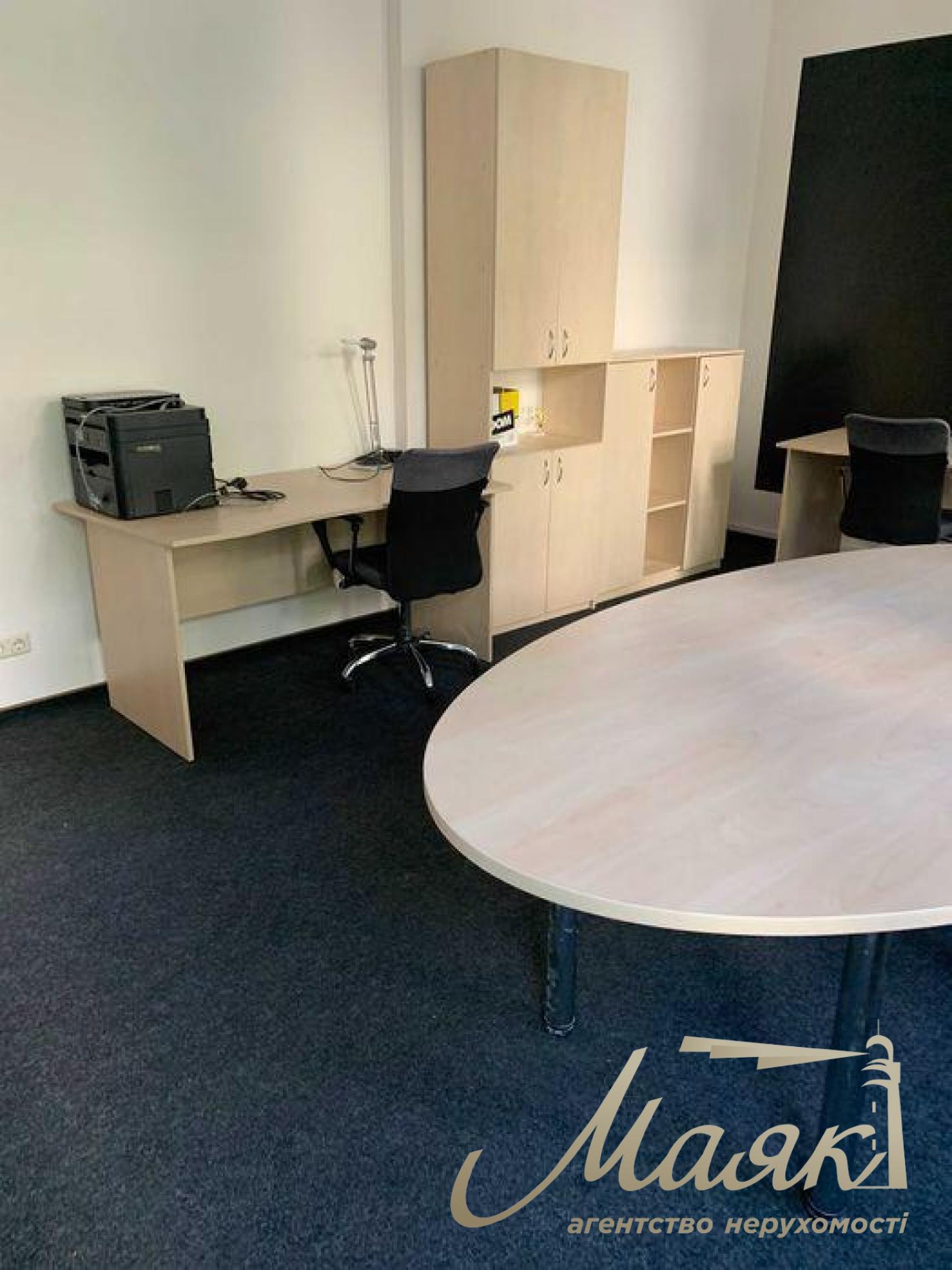 Продаж офісного приміщення 70 м.кв., Золоті Ворота, вул. Інститутська