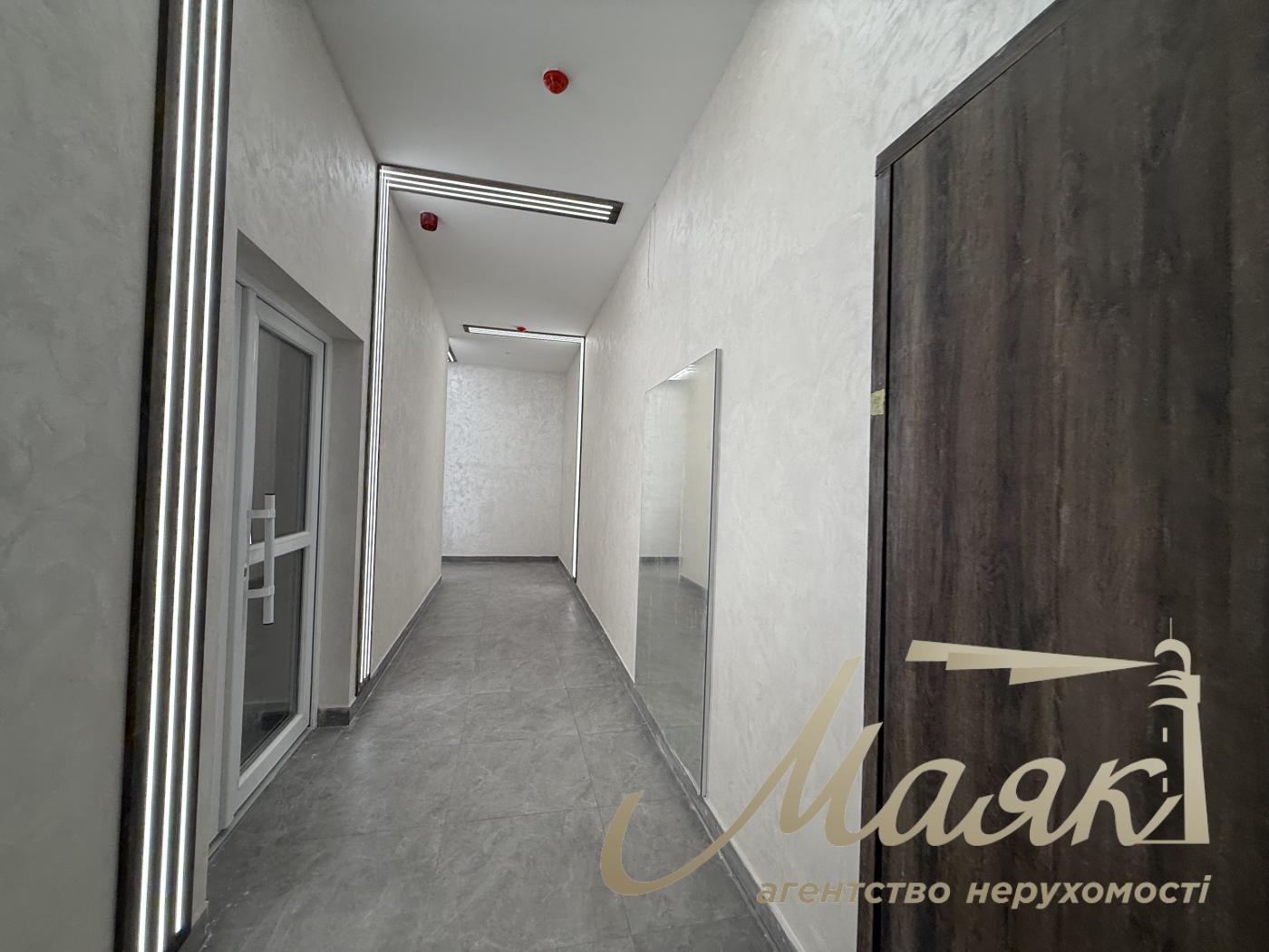 Продаж квартири з великою терасою без ремонту в преміальному ЖК "Новопечерські Липки", Печерський район, Київ