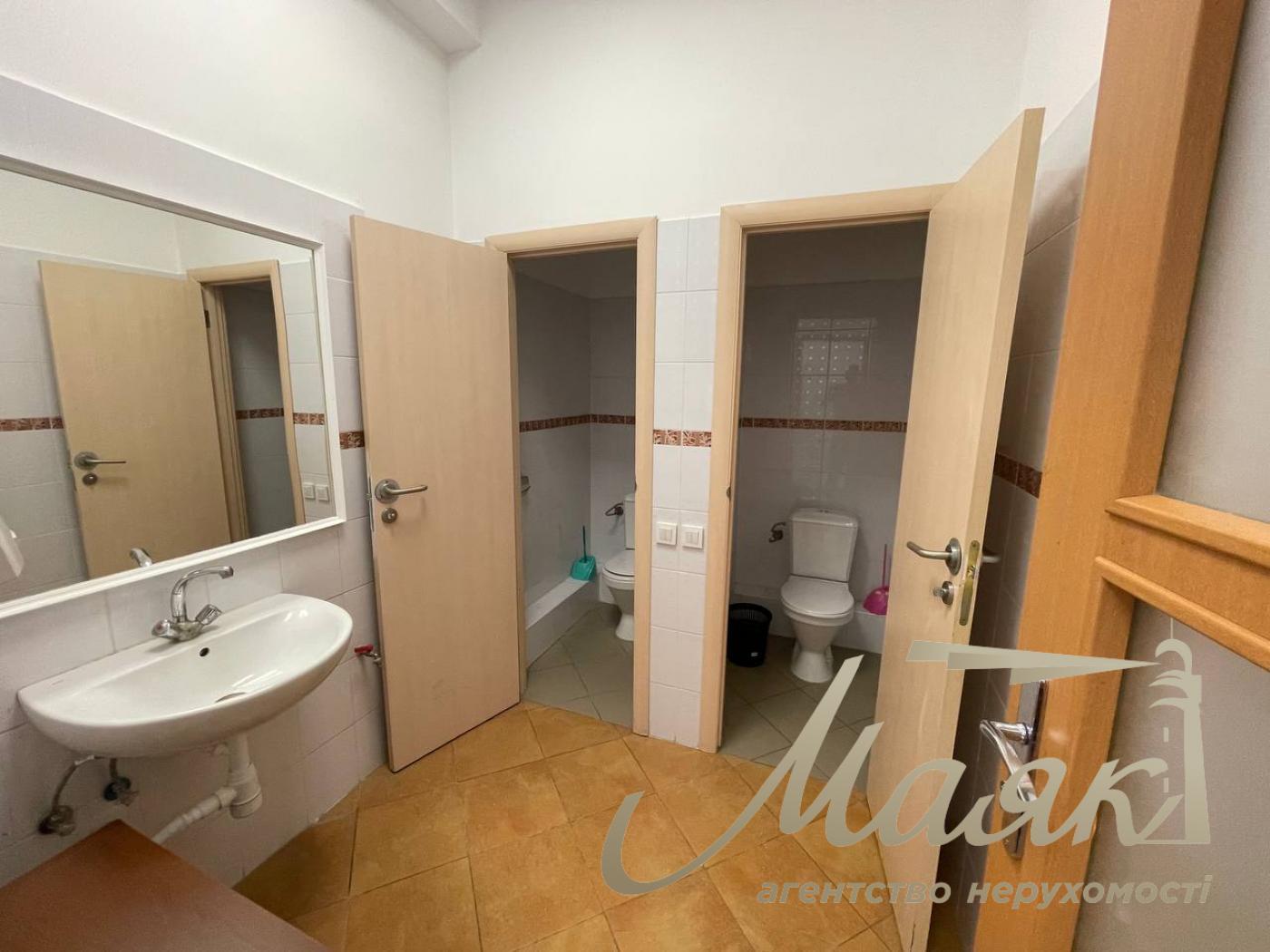 Аренда офисного помещения 270м2 в центре, Лукьяновка