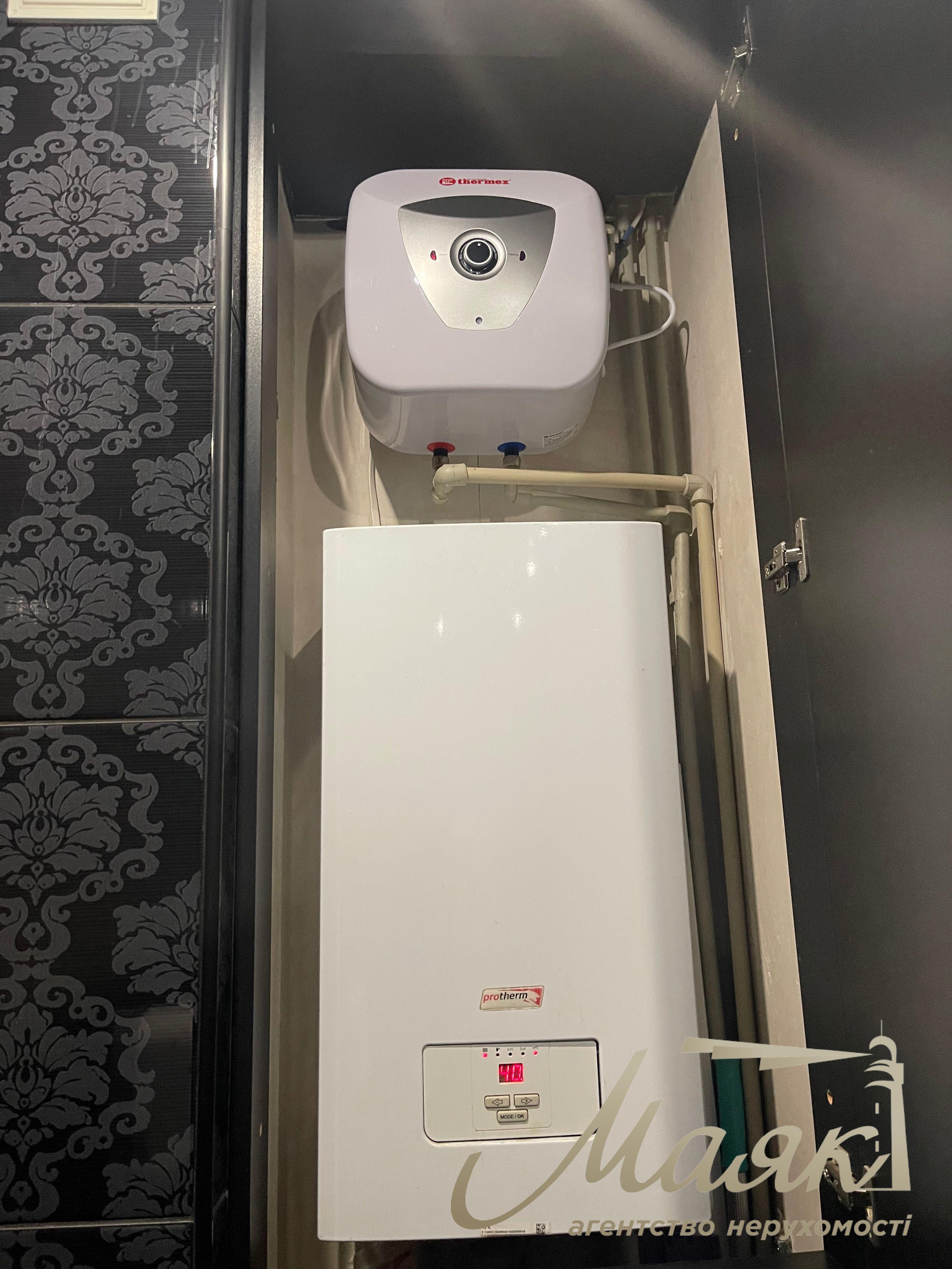 Оренда комерційного приміщення по вул. Анни Ахматової 32/18, біля River Mall