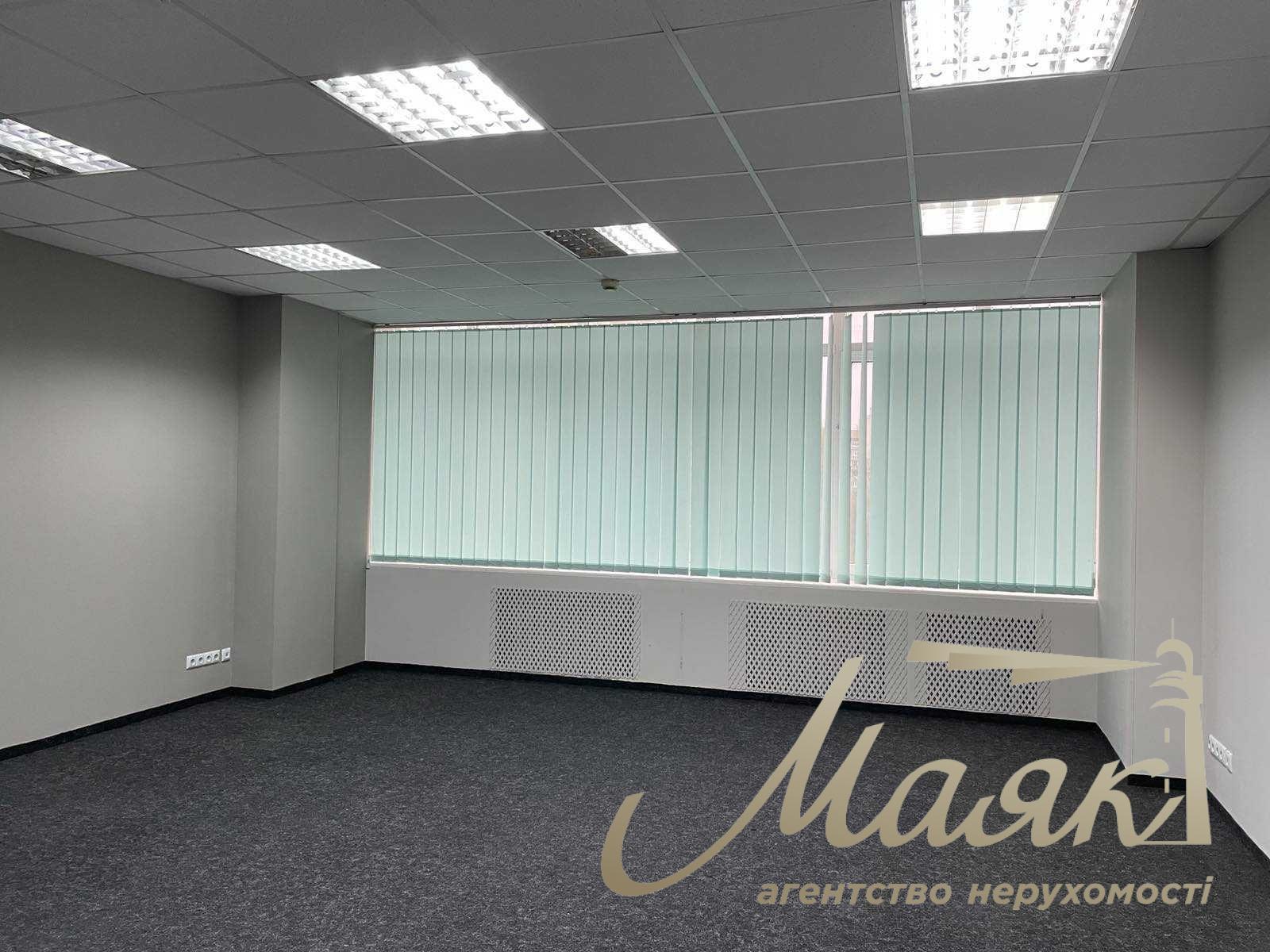 Аренда офисного помещения 636 м2 в БЦ, метро Голосеевская
