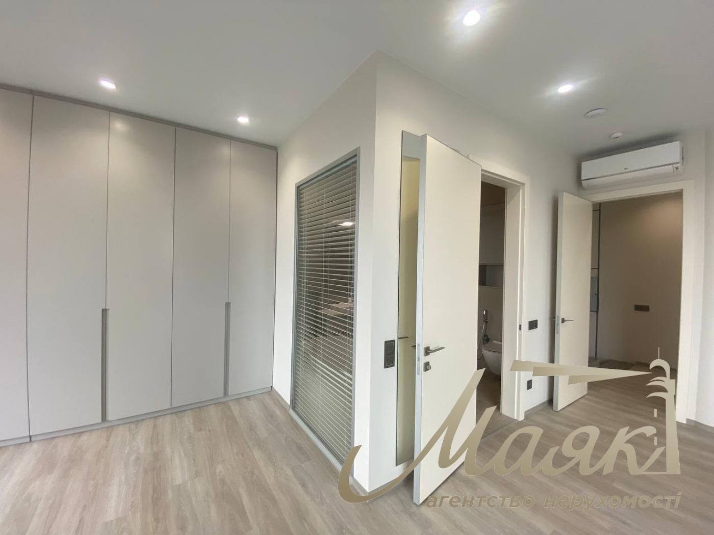 Rent of a three-story penthouse in the Atlantic residential complex at 118 Antonovich Street