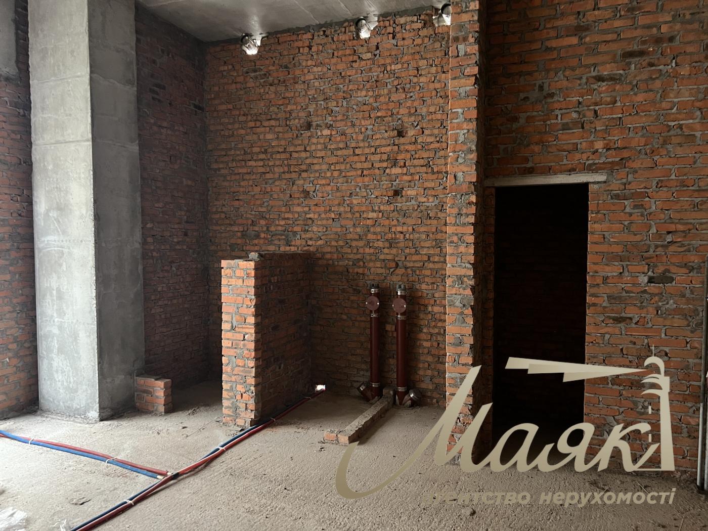 Продаж фасадного приміщення в ЖК Бульвар Фонтанів, вул Саперне Поле 3