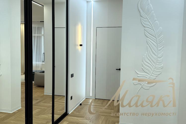 Продаж квартири 60 м² з ремонтом у ЖК 52 Перлина, Pechersk Plaza