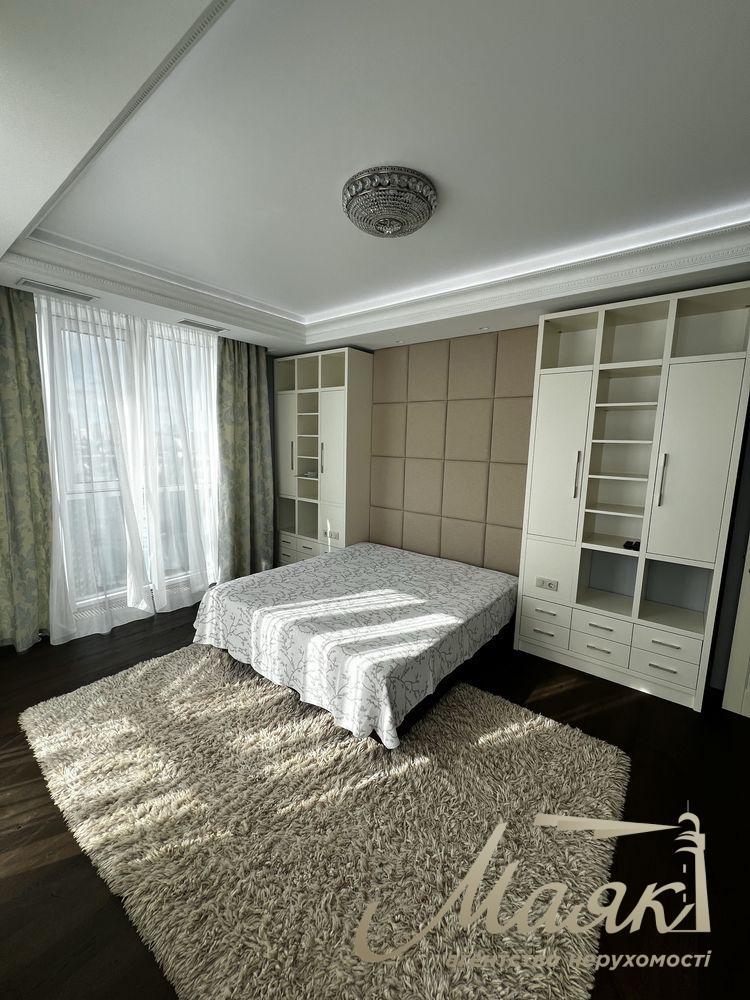 For sale 3-k apartment 120m2 in LCD "Novopecherskie Lipki" str. Andriy Verkhoglyada, 7, Pechersky district, Center.