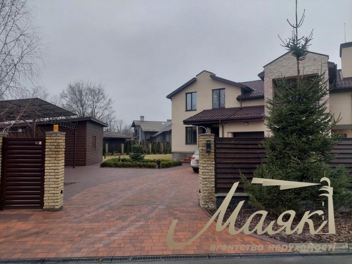 Аренда 450м2 в СМТ Козин/Плюты КГ "Свитанок"