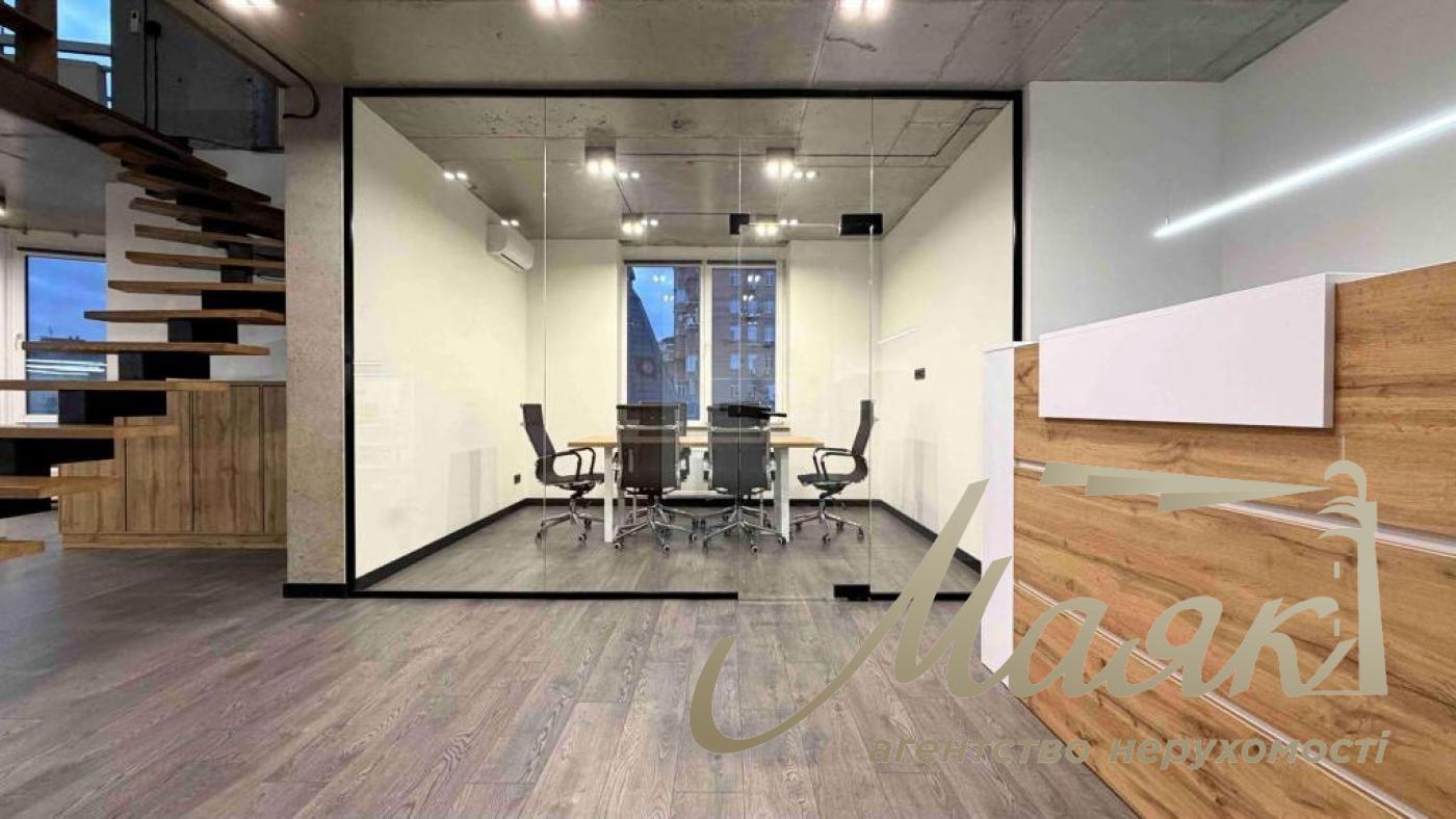 Аренда офиса 160 м.кв. Львовская площадь, Шевченковский р-н