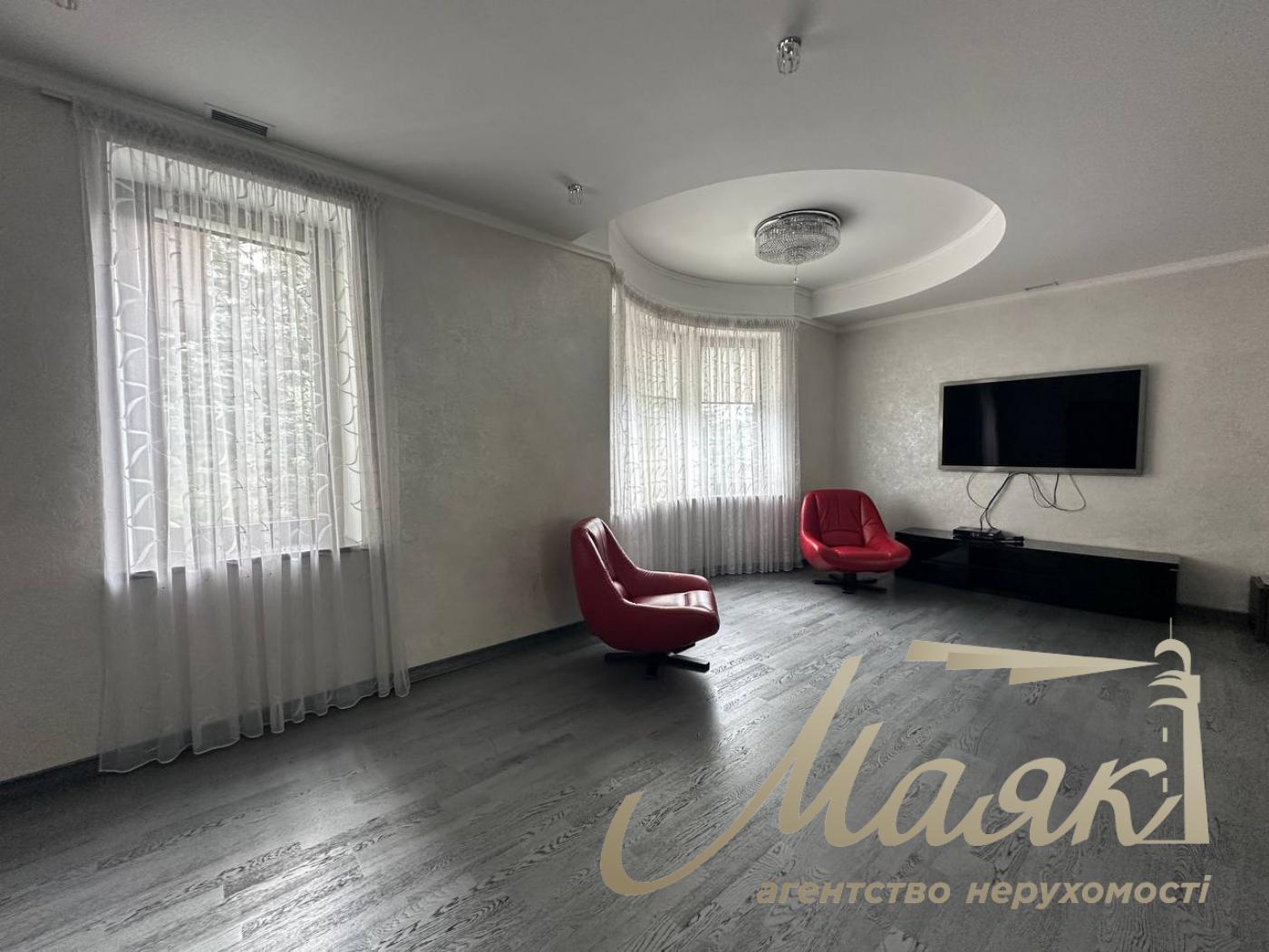 Оренда будинку 650м2 на 60 сотках землі на Хуторі Мриги, Голосіївський район.