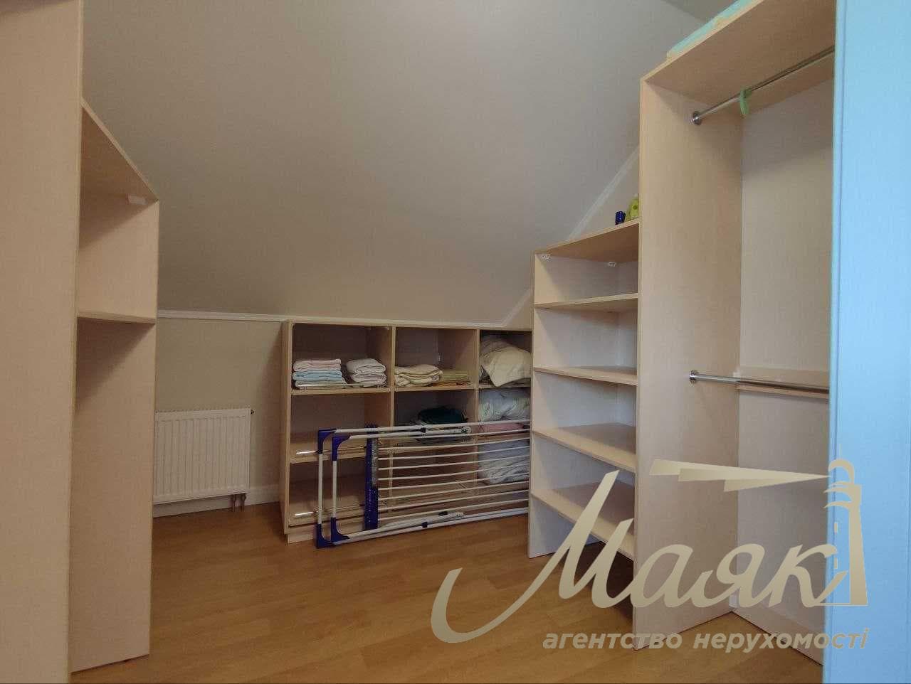 Оренда будинку площею 200 м² у КГ, неподалік від с. Нові Безрадичі, 10 соток, гараж, автономне опалення, Обухівський напрямок