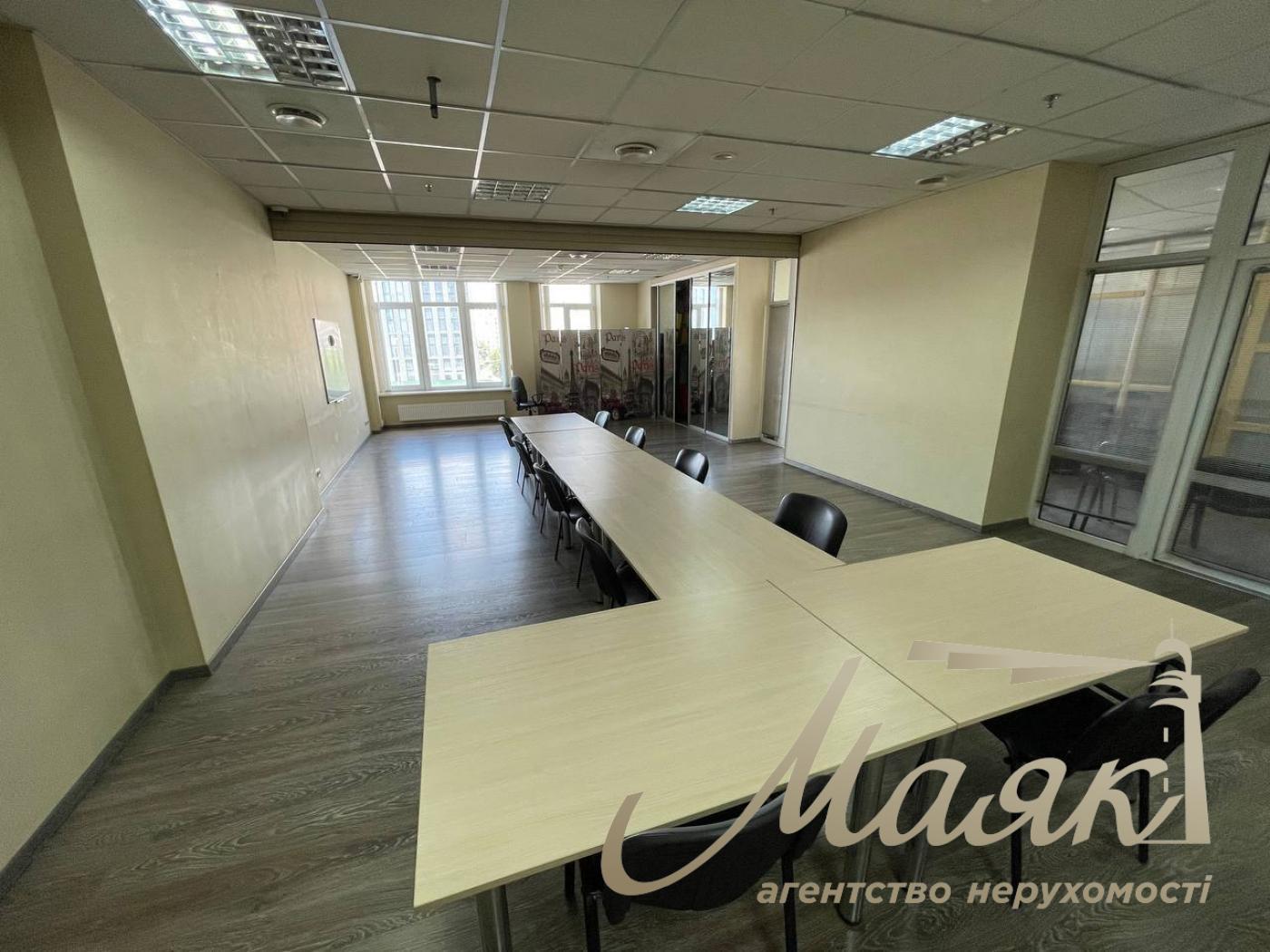 Аренда офисного помещения(115м2)свободного назначения, Осокорки