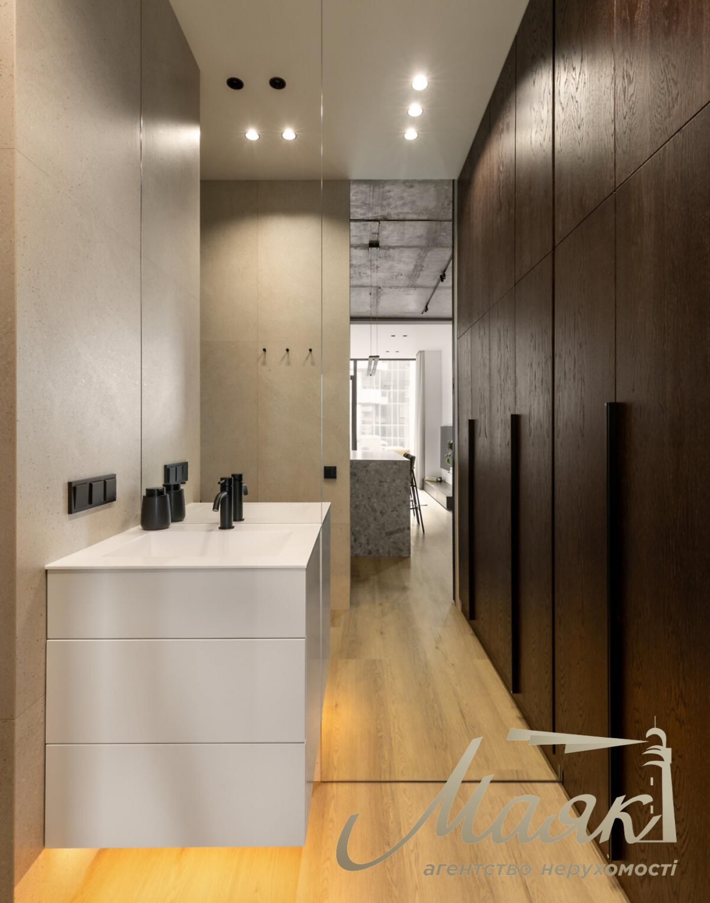 Rent 2-bedroom apartment in LCD TRIIINITY, 64m², Pechersk, Kyiv