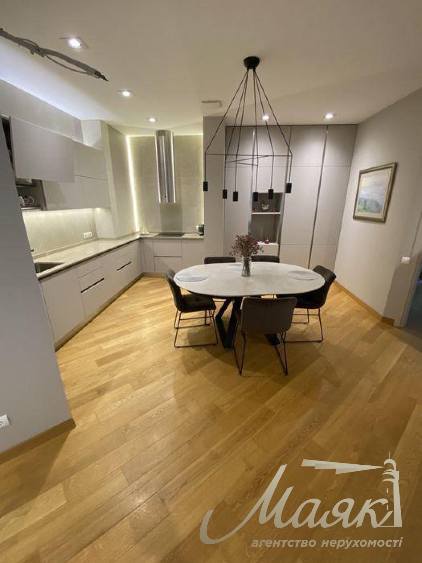 Продажа 3-комнатной квартиры в ЖК «Печерская Панорама»