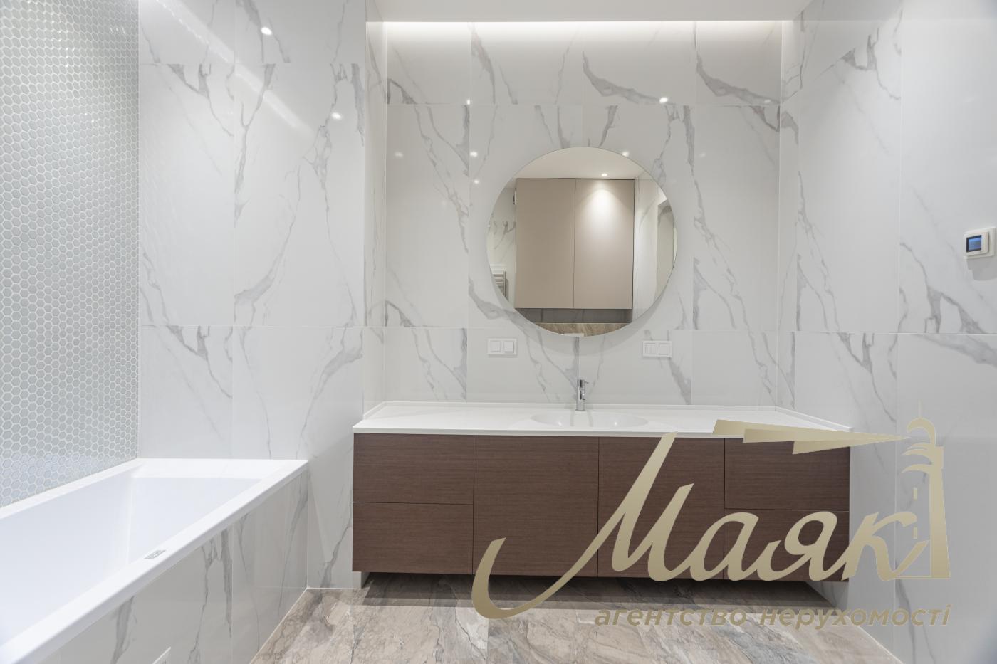 Продаж 4-кімнатної квартири 180 м² в ЖК "Новопечерські Липки", Драгомирова 15Б, Печерський район, Київ.