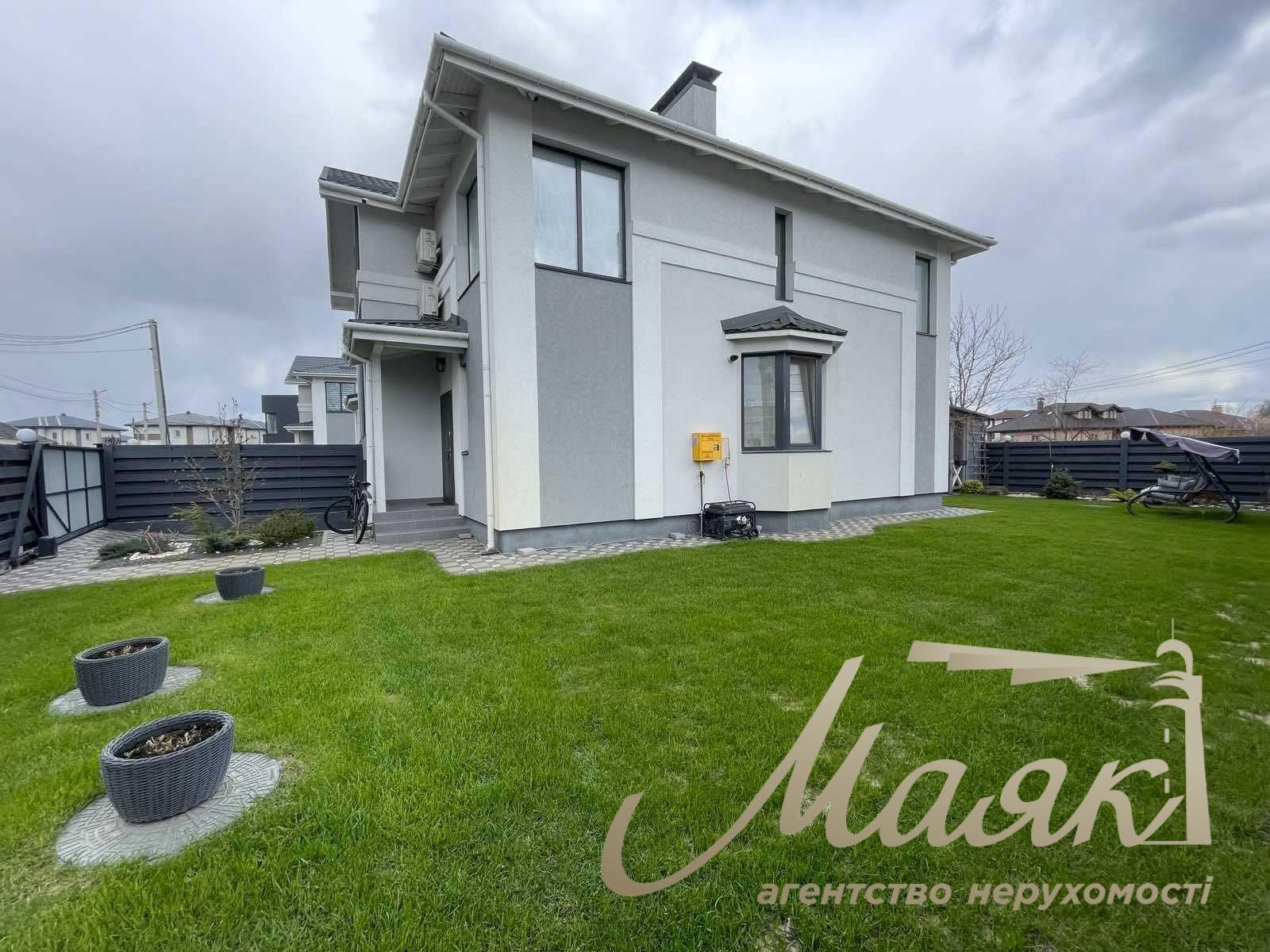 Продаж дуплексу з ремонтом 163 кв.м. село Гатне, Київська обл.