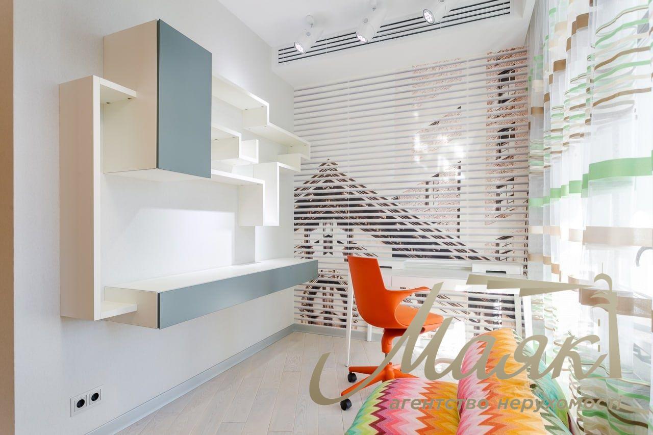 Rent 5-room apartment Residential Complex Novopecherskie Lipki, Verkhoglyada str.