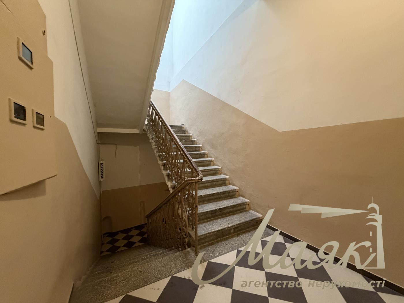 Оренда 4х-кімнатної квартири 200 м² у самому серці Києва - вул. Рейтарська, 5, Шевченківський район.