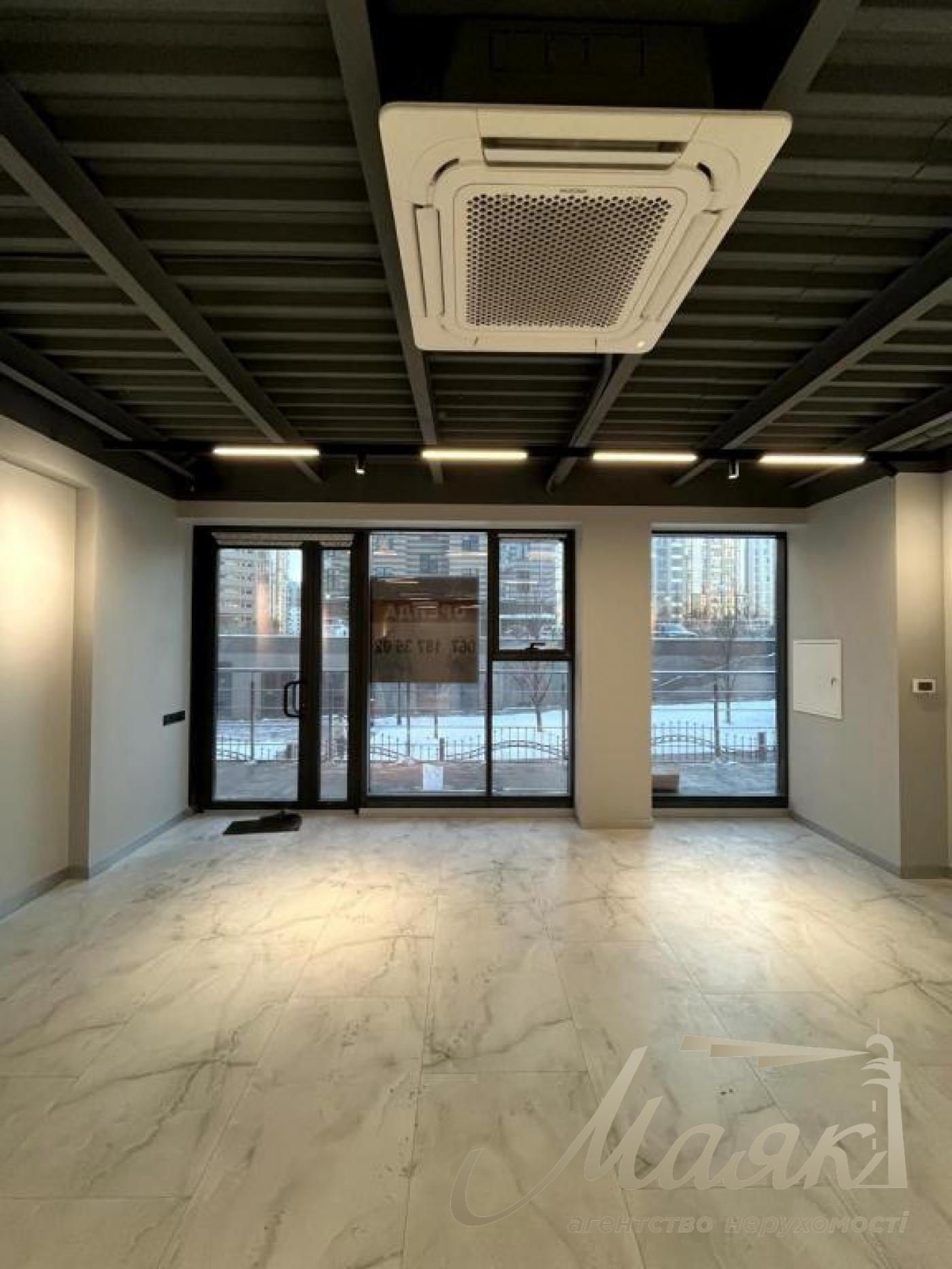 Оренда фасадного приміщення 89 м.кв. ЖК Дельмар, Центр