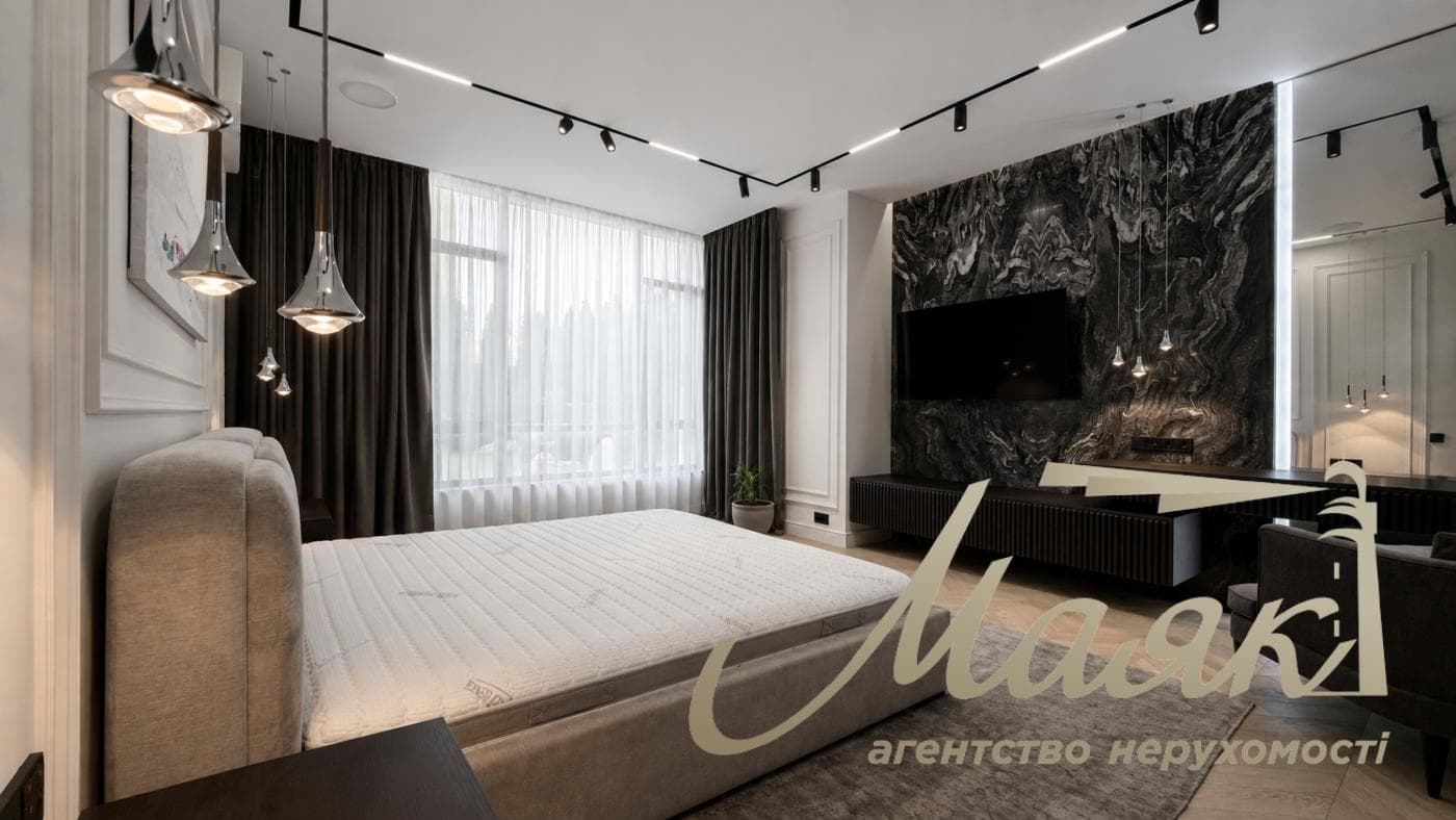 Продаж 4-кімнатної квартири площею 180 м² з двома терасами у ЖК «Park Avenue VIP», Голосієво, вул. Демеївська,