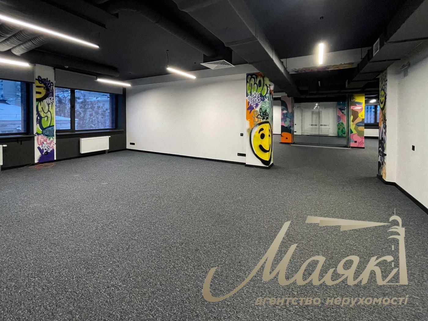 Аренда офисного помещения 561м2 в БЦ по ул.Саксаганского
