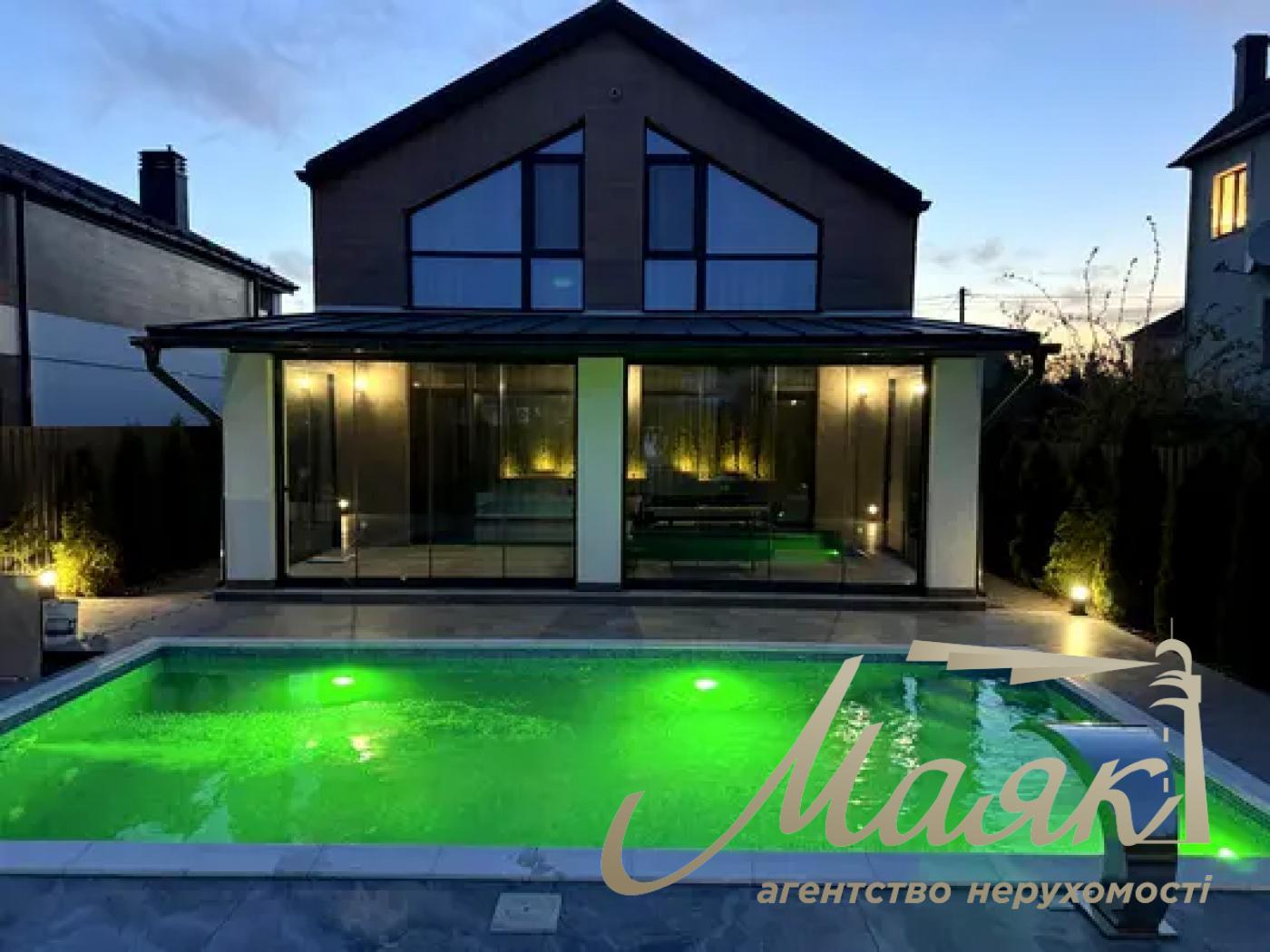 Продаж будинку з новим ремонтом 145м2, терасою та басейном у Глевасі