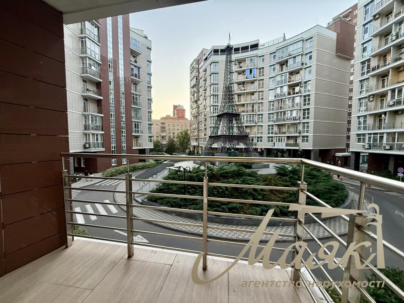 Продаж 4-кімнатної квартири з автономним опаленням у ЖК «Французький квартал», вул. Саперне поле, Печерськ