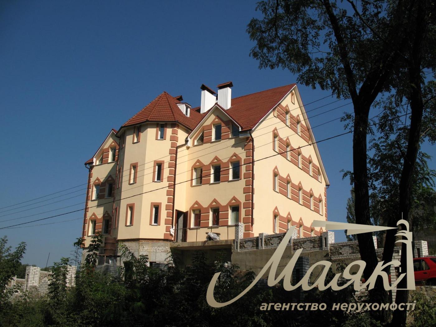 Продажа дома 1000м2 по ул.Ольжича 44, Шевченковский район.