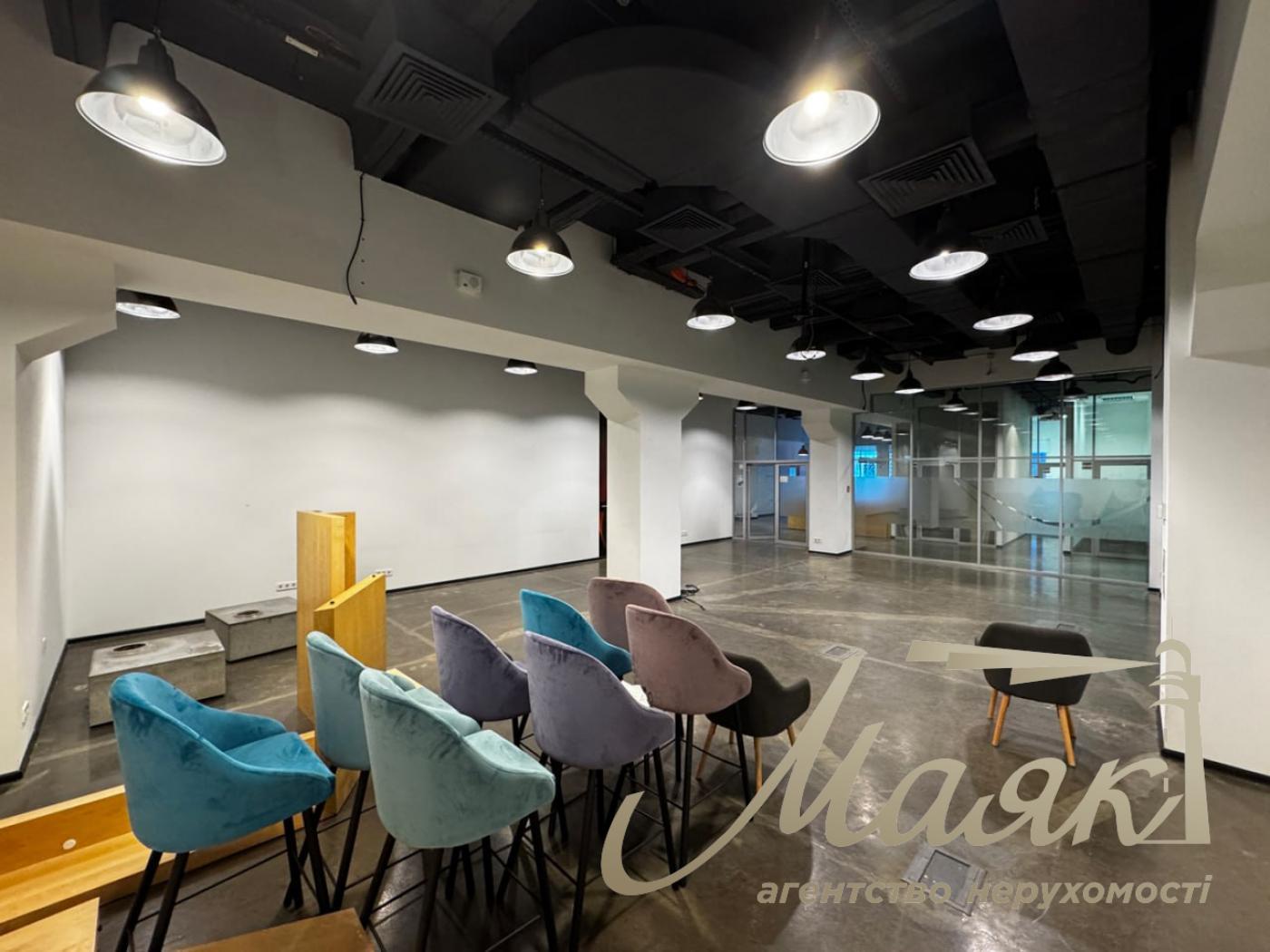 Оренда офісу 3 500м2БЦ Victoria Park, пер. Охтирський 7