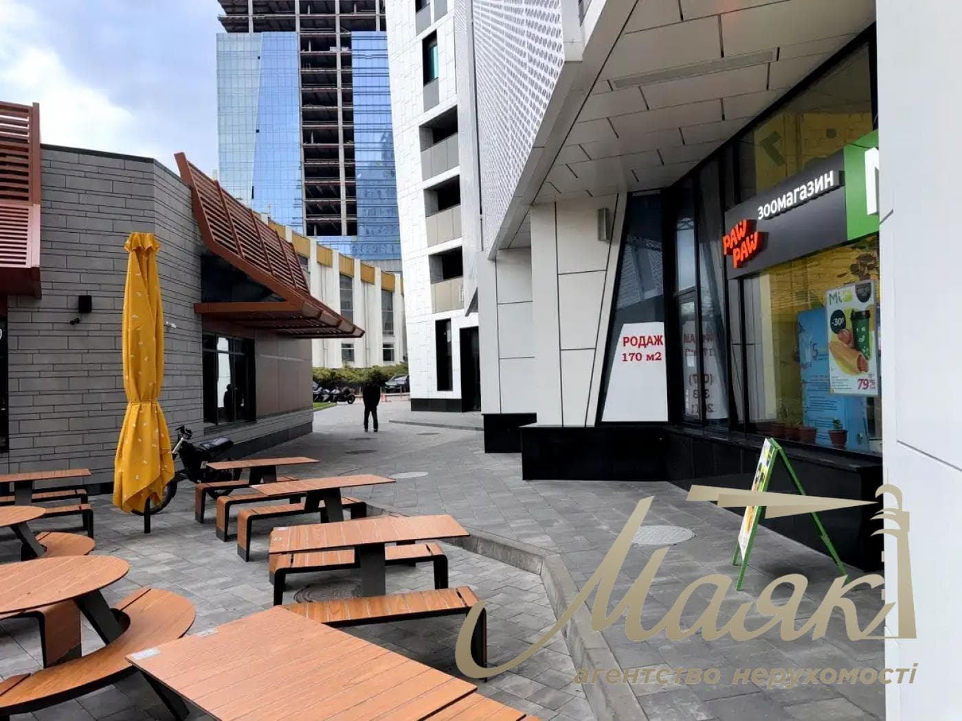 ЖК Manhattan | Комерційне приміщення площею 170 м²