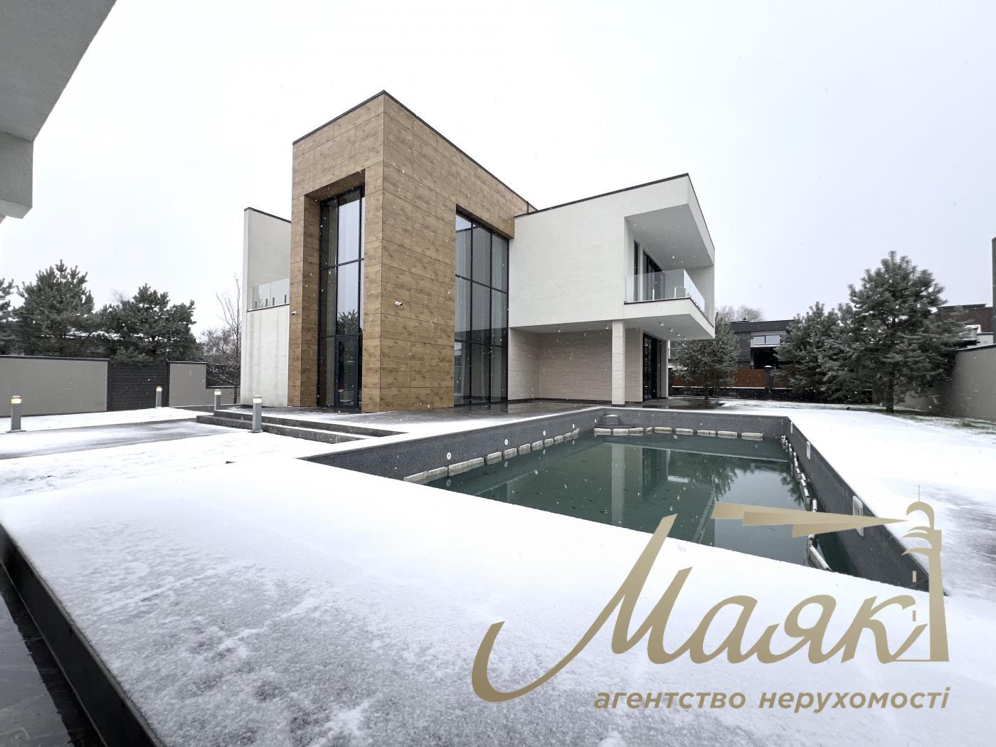 Оренда заміського будинку на Осокорках у котеджному містечку "Блакитна Лагуна"