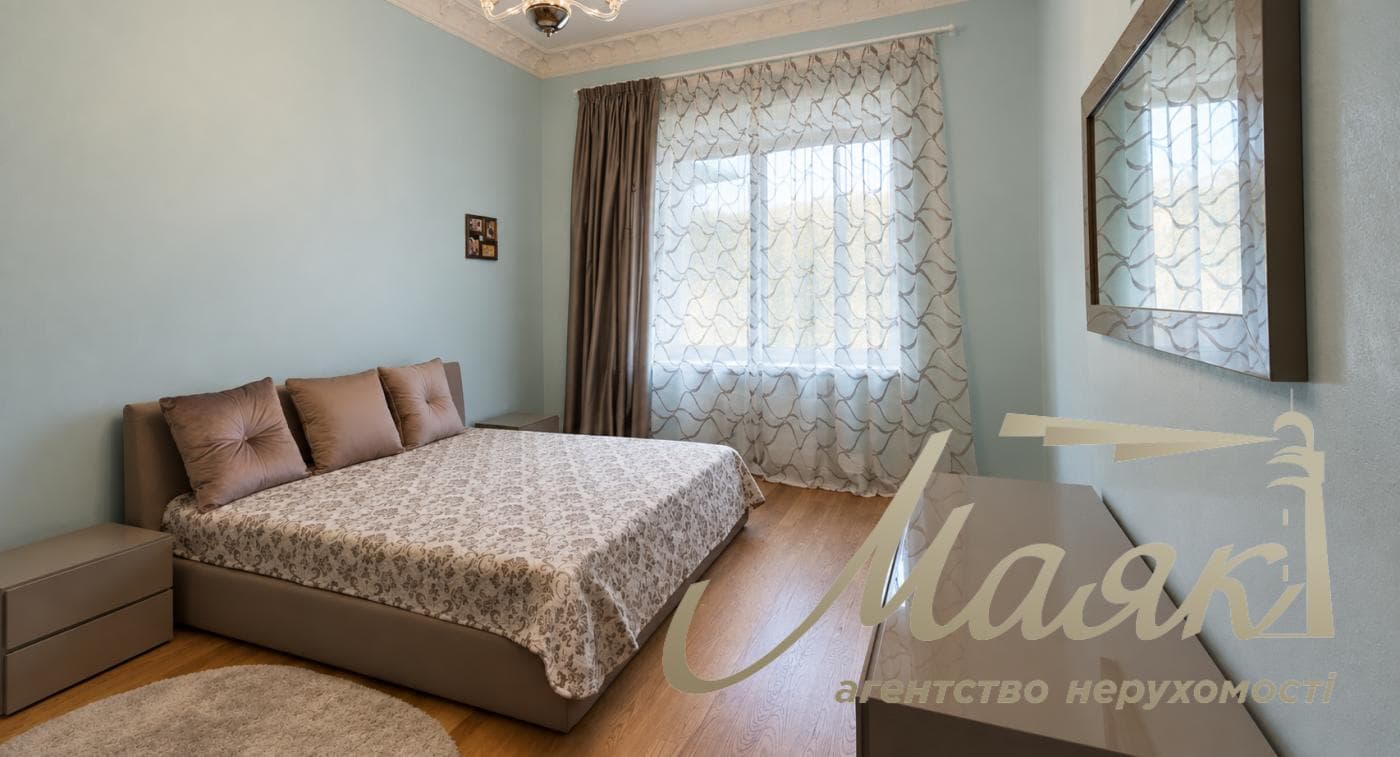 Оренда 2-поверхового будинку площею 740 м², Голосіївський район, Чапаївка