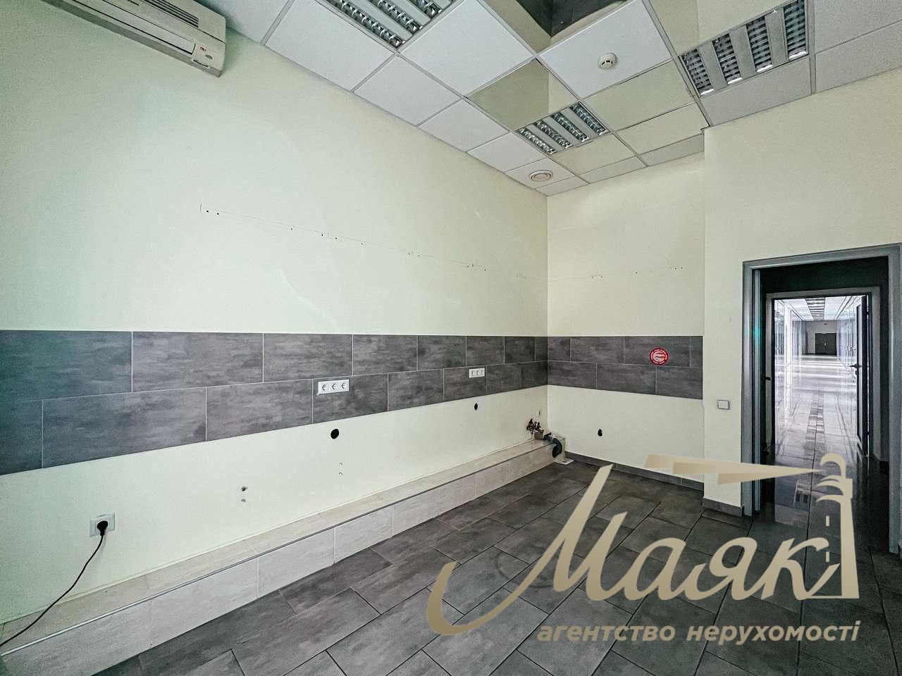 Оренда офісу на Печерську 1 158м2 на б-р Лесі Українки 26.