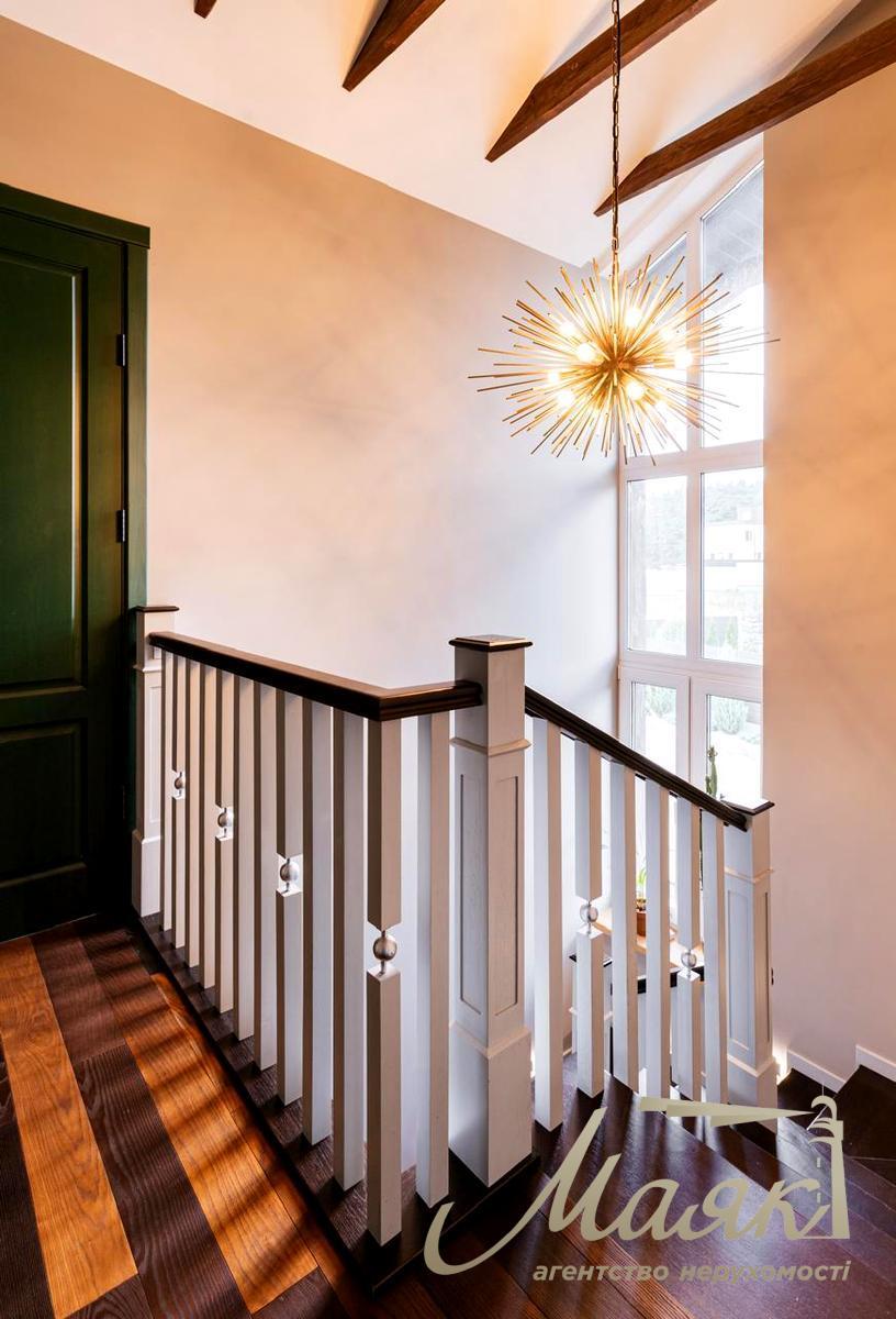 Rent a house 176m2 with. Kruglik KM "Kruglik" by the lake and coniferous forest