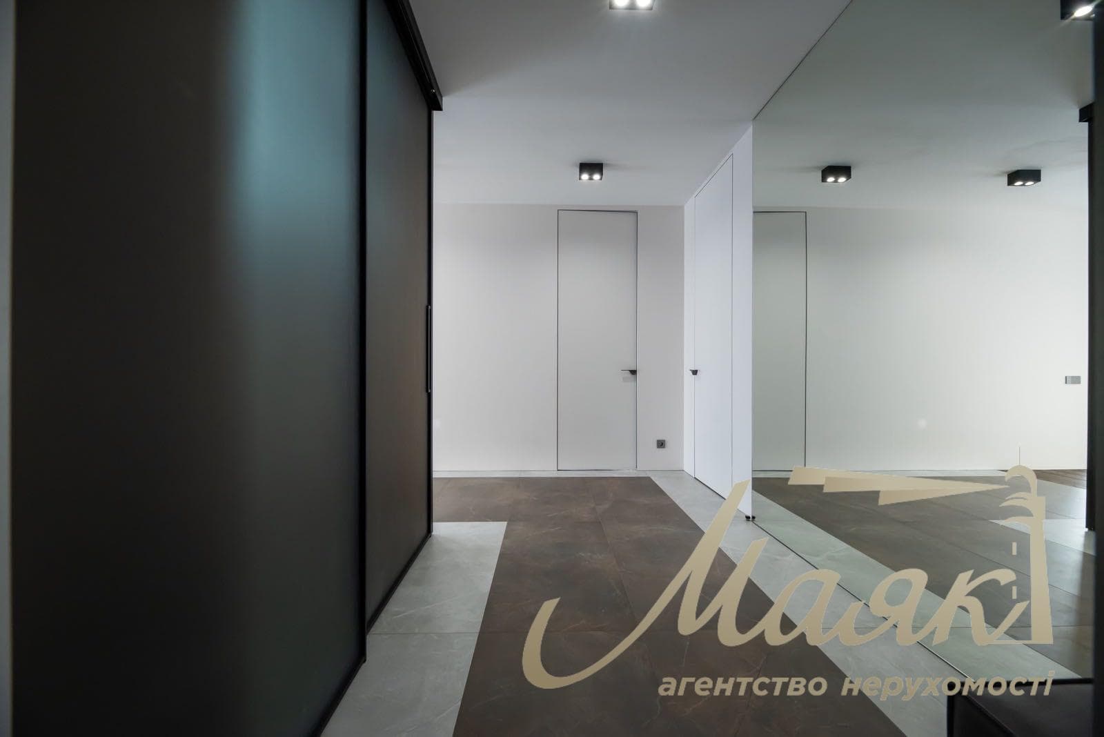 Продаж 3-кімнатної квартири в ЖК Central Park. Печерський район